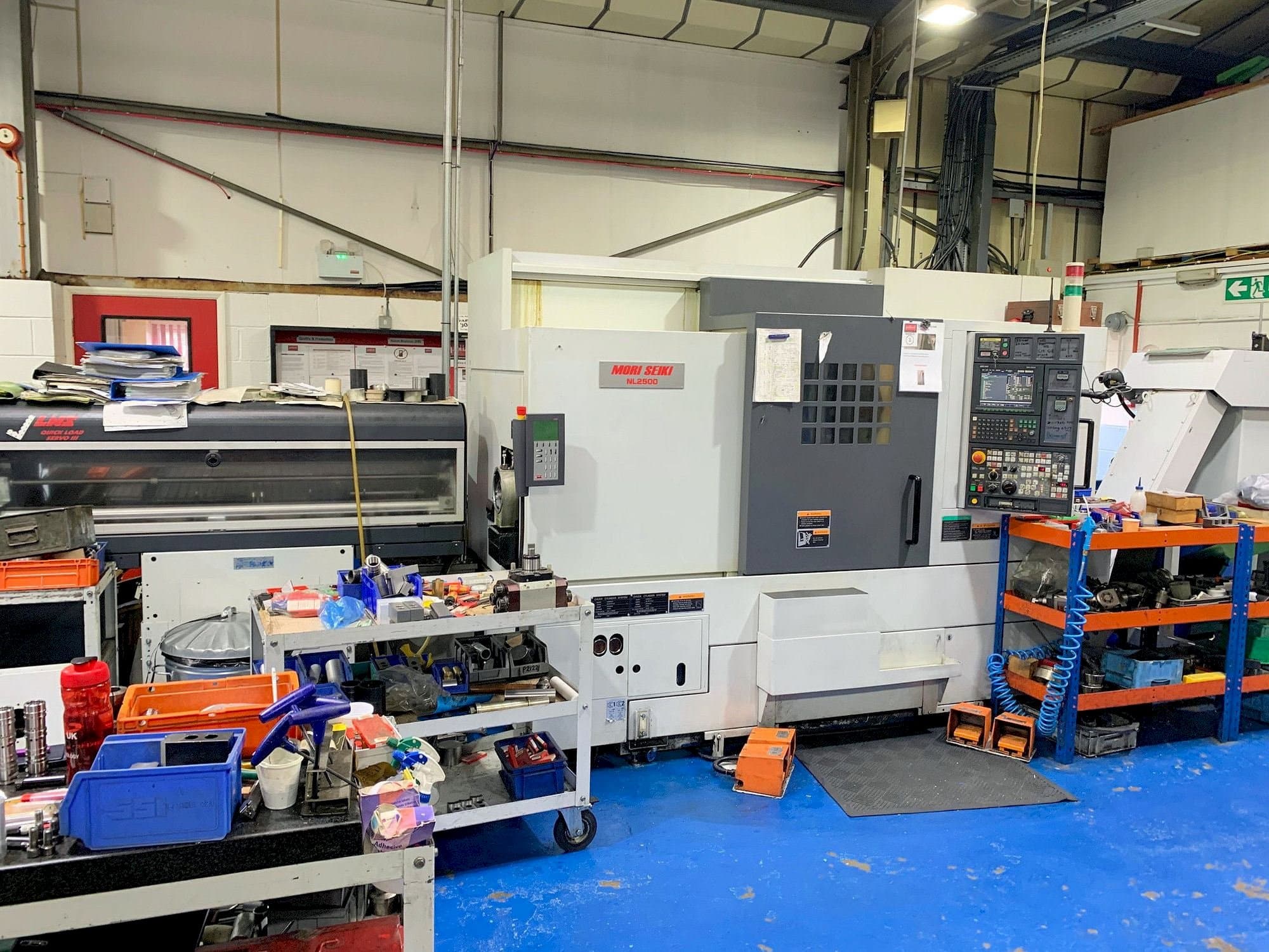 Koneen  MORI SEIKI NL2500SY / 700 etunäkymä