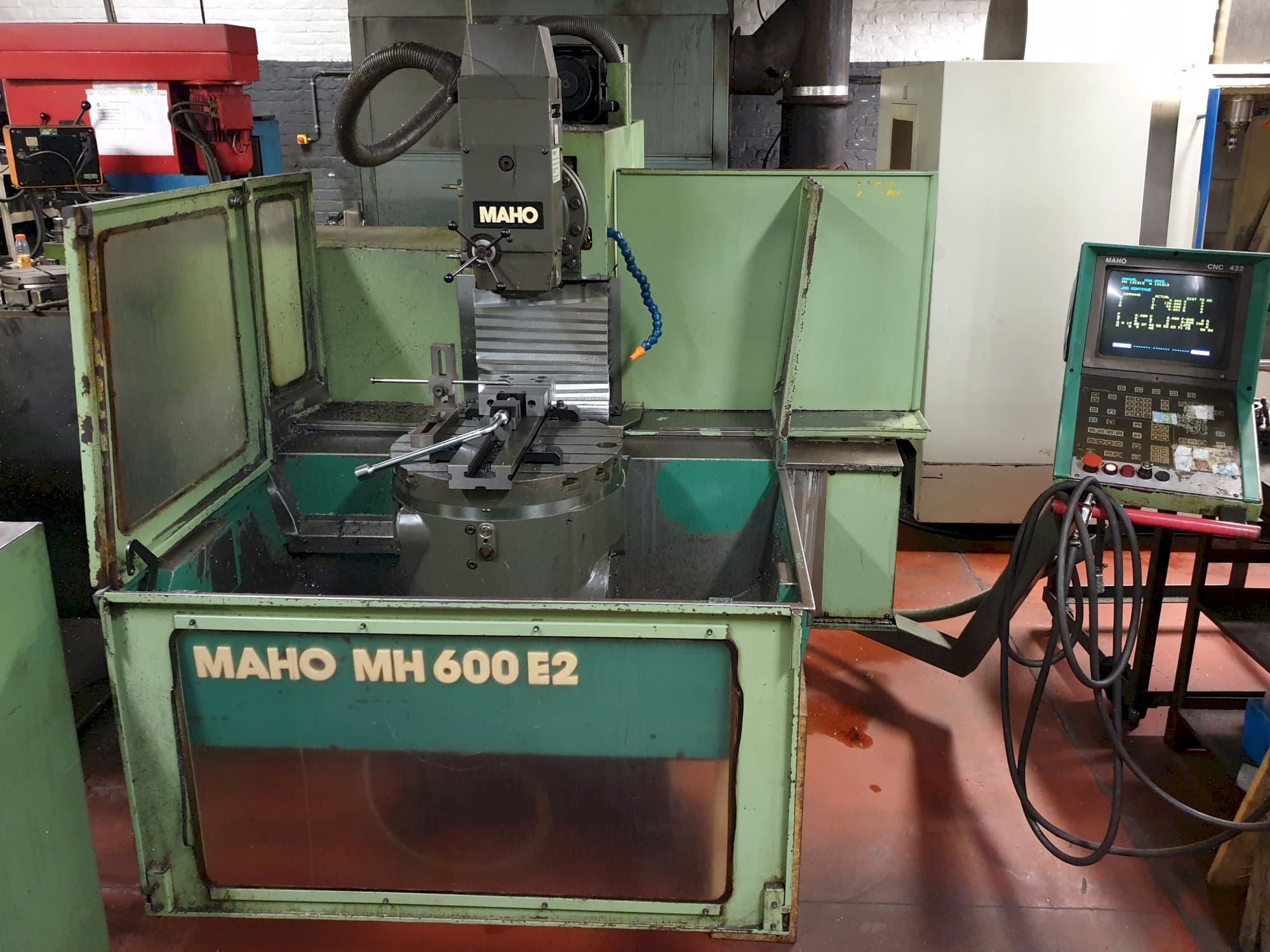 Koneen  Maho etunäkymä MH 600 E2