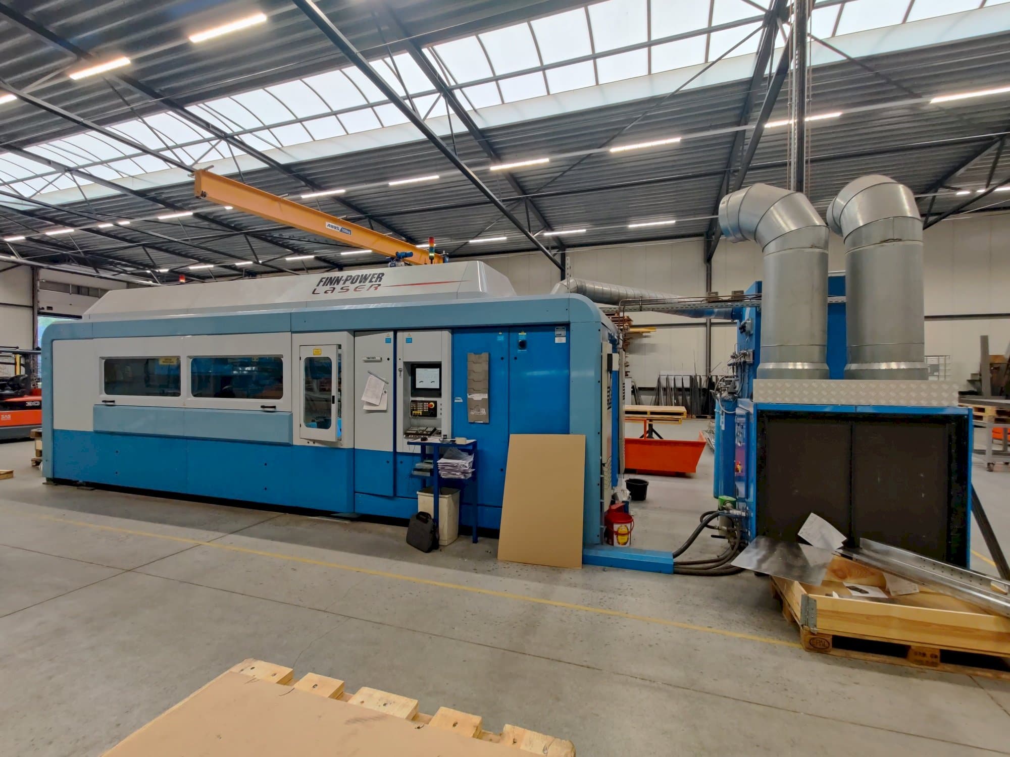 Koneen  Finn-Power FPL6-B etunäkymä