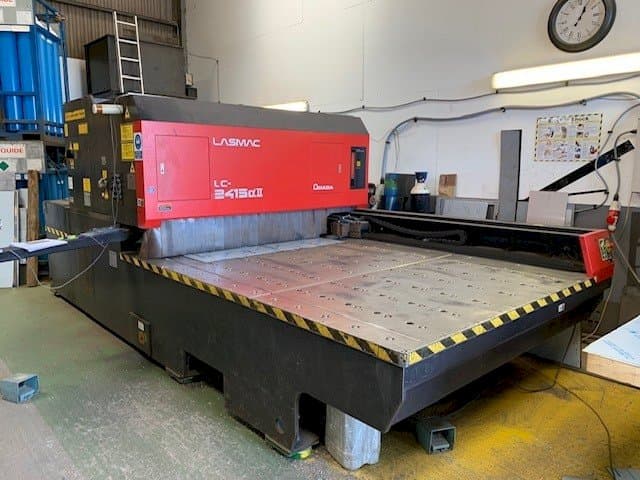 Koneen  AMADA LC 2415 Alpha 2 etunäkymä