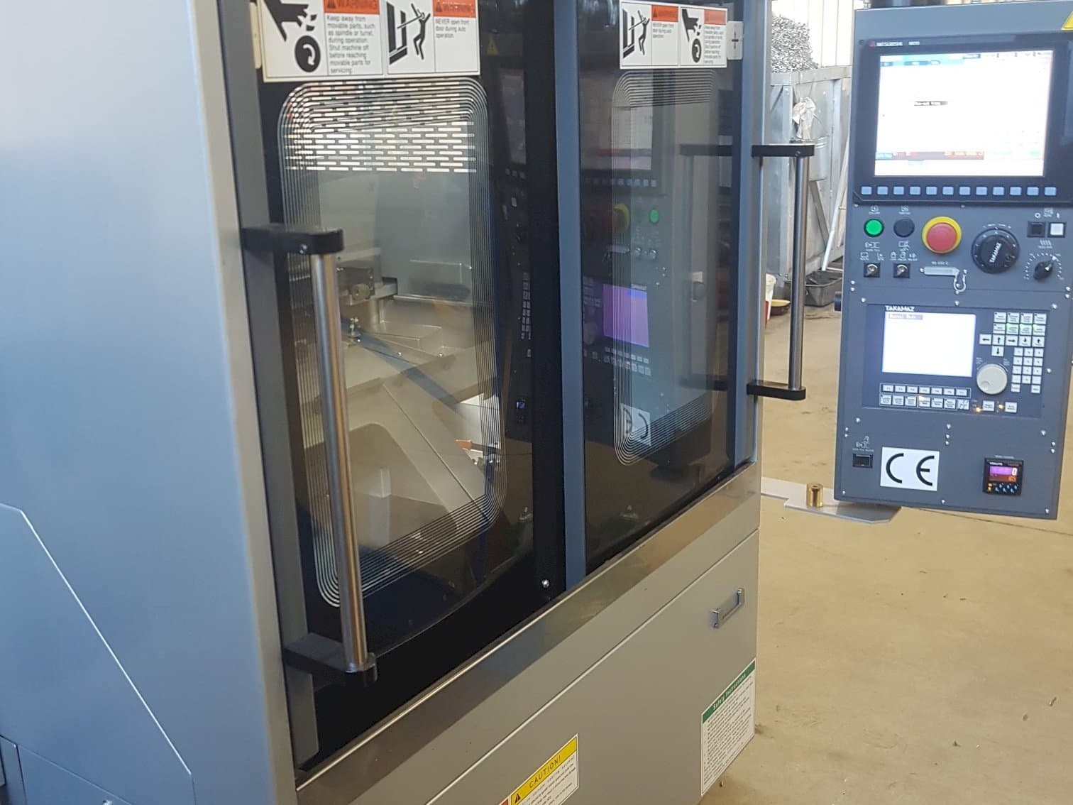 Koneen  Takamaz XW-30 Plus etunäkymä