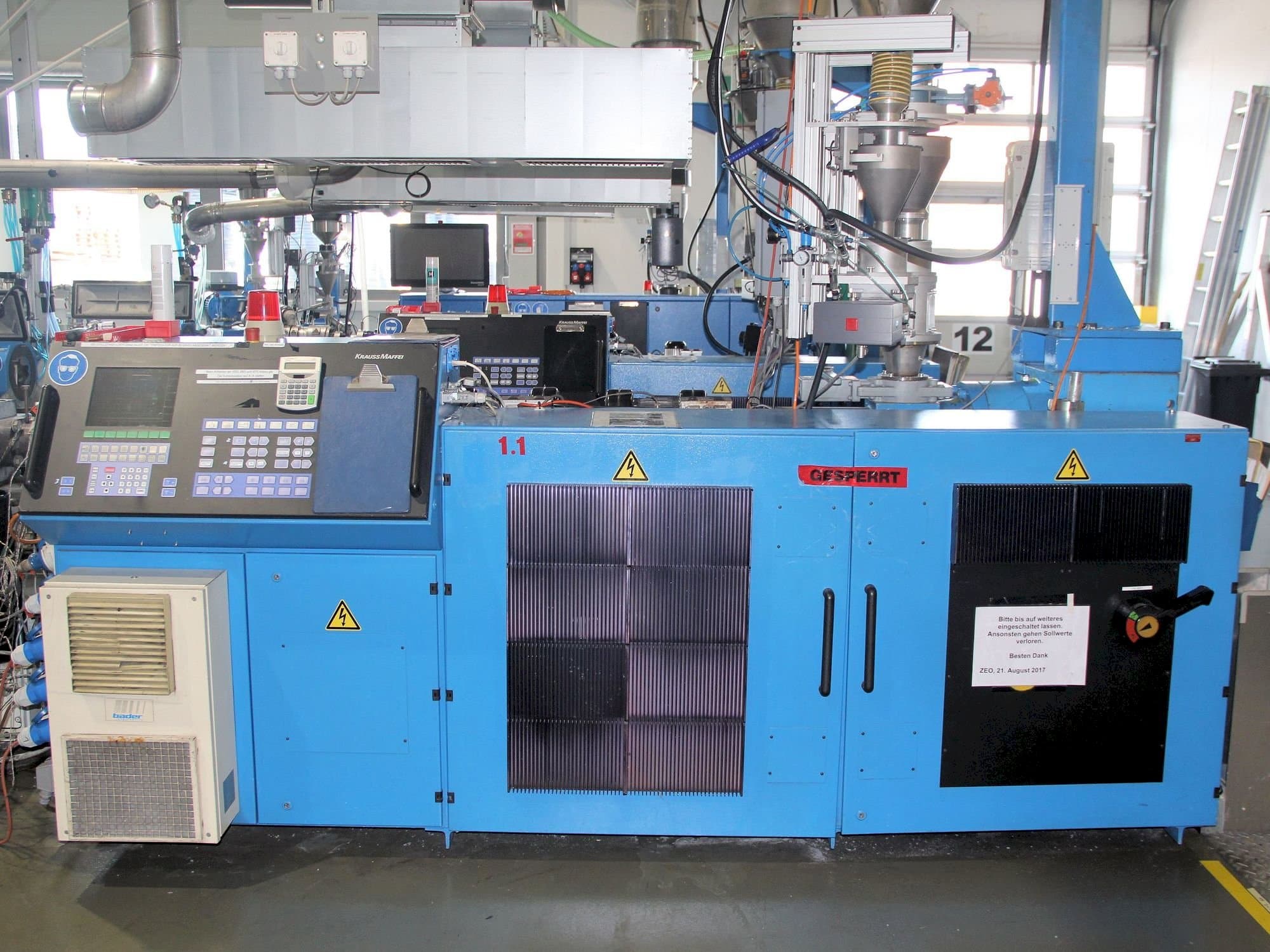 Koneen  Krauss Maffei KME 1-75-30 B etunäkymä