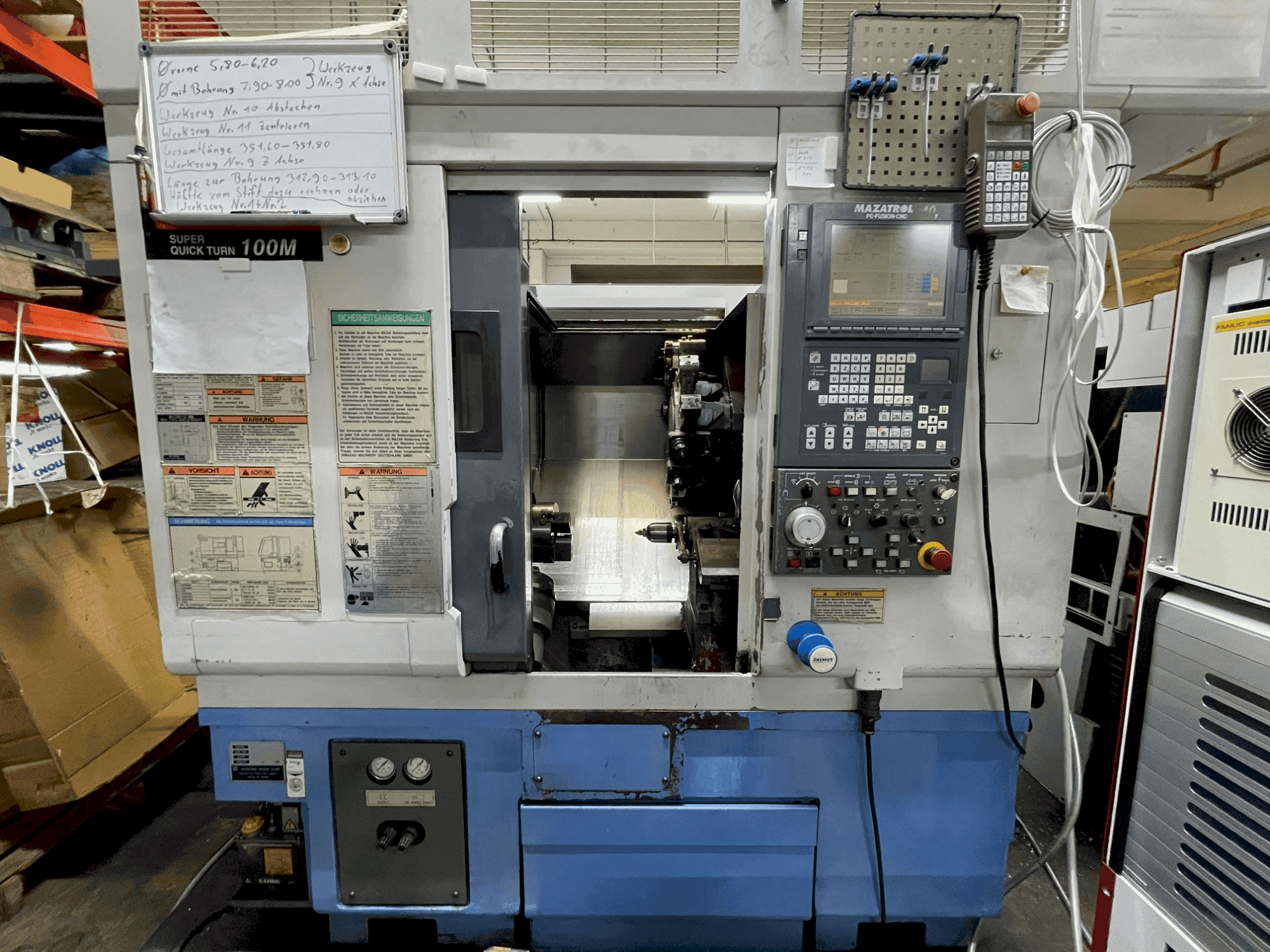 Koneen  Mazak SQT 100M etunäkymä
