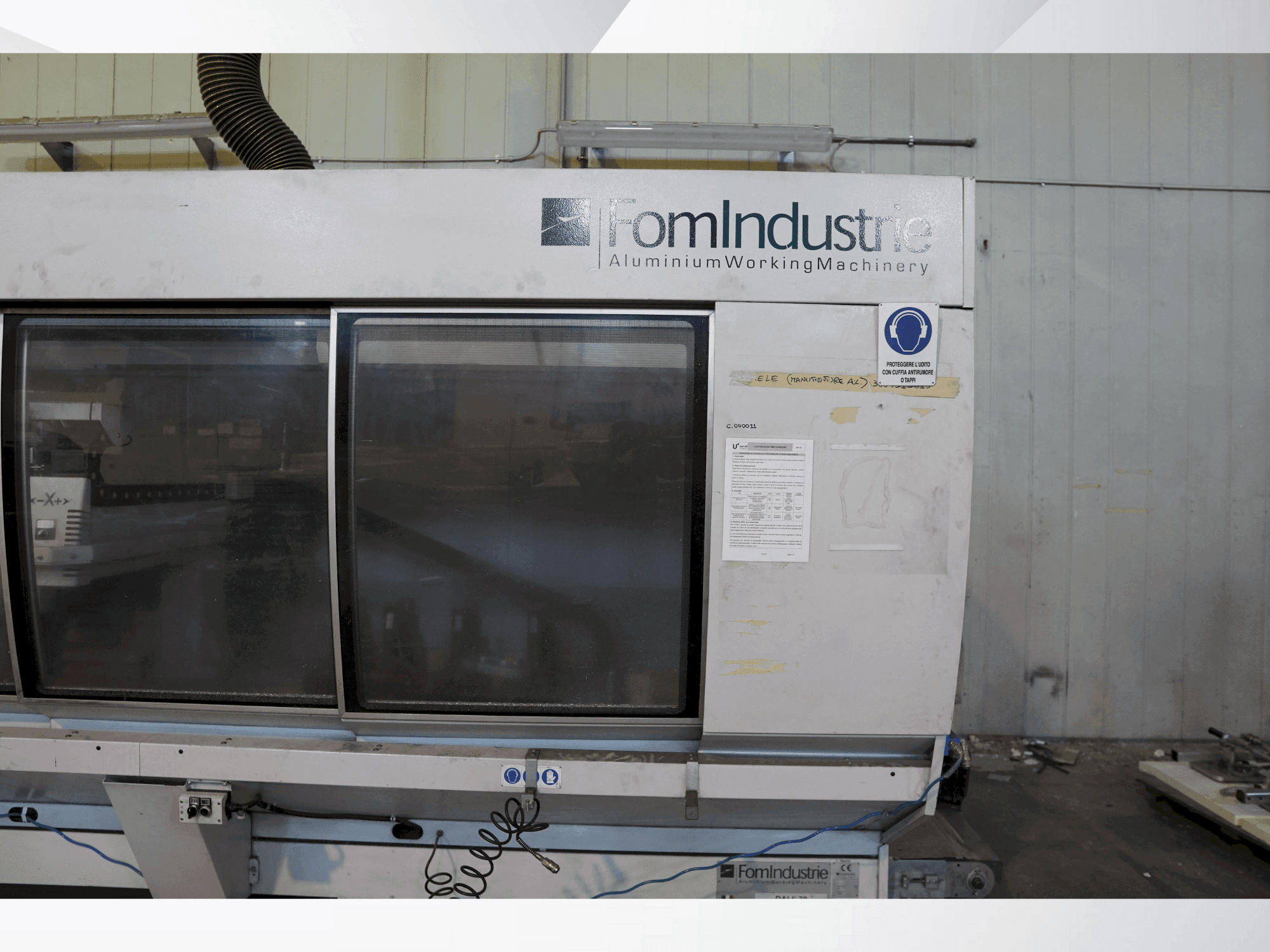 Koneen  FomIndustrie DALI 70 etunäkymä