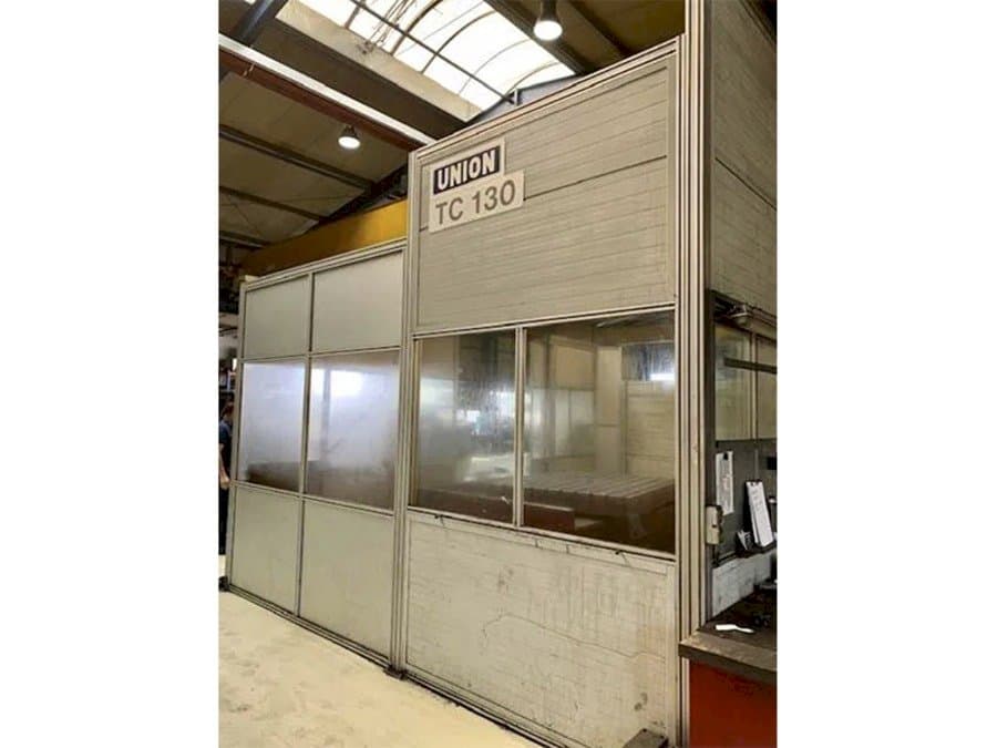 Koneen  UNION TC 130 etunäkymä