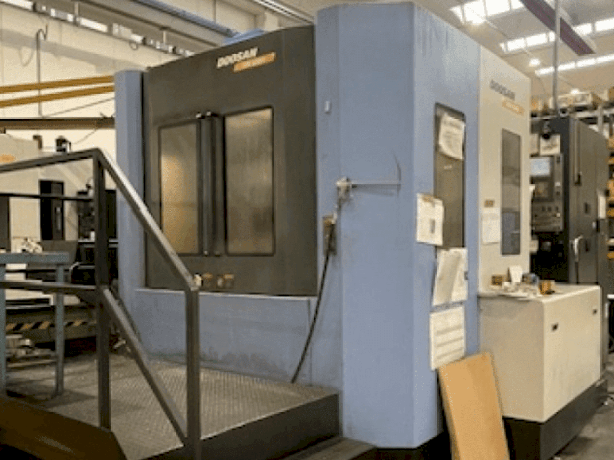 Koneen  DOOSAN HM 6300 (2009) etunäkymä