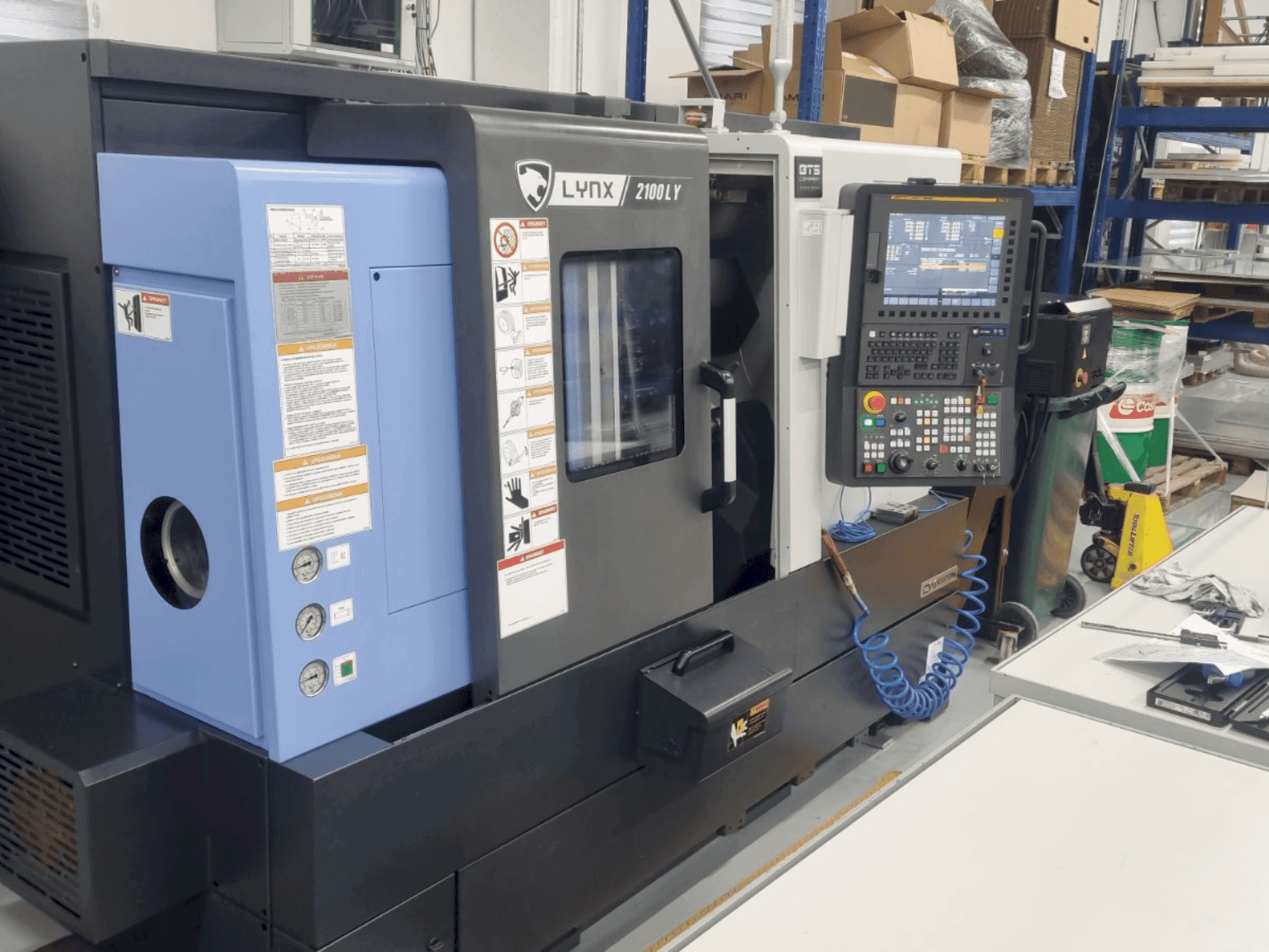 Koneen  DN SOLUTIONS LYNX 2100 LYB etunäkymä