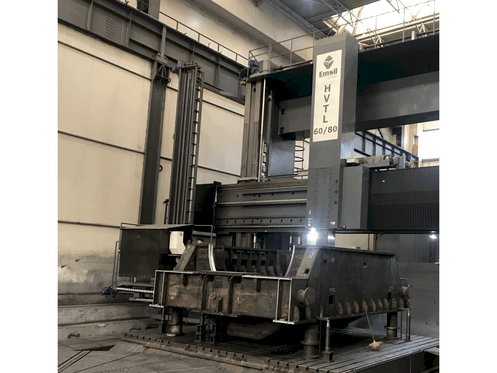 Koneen  Emsil HVTL 60/80 etunäkymä