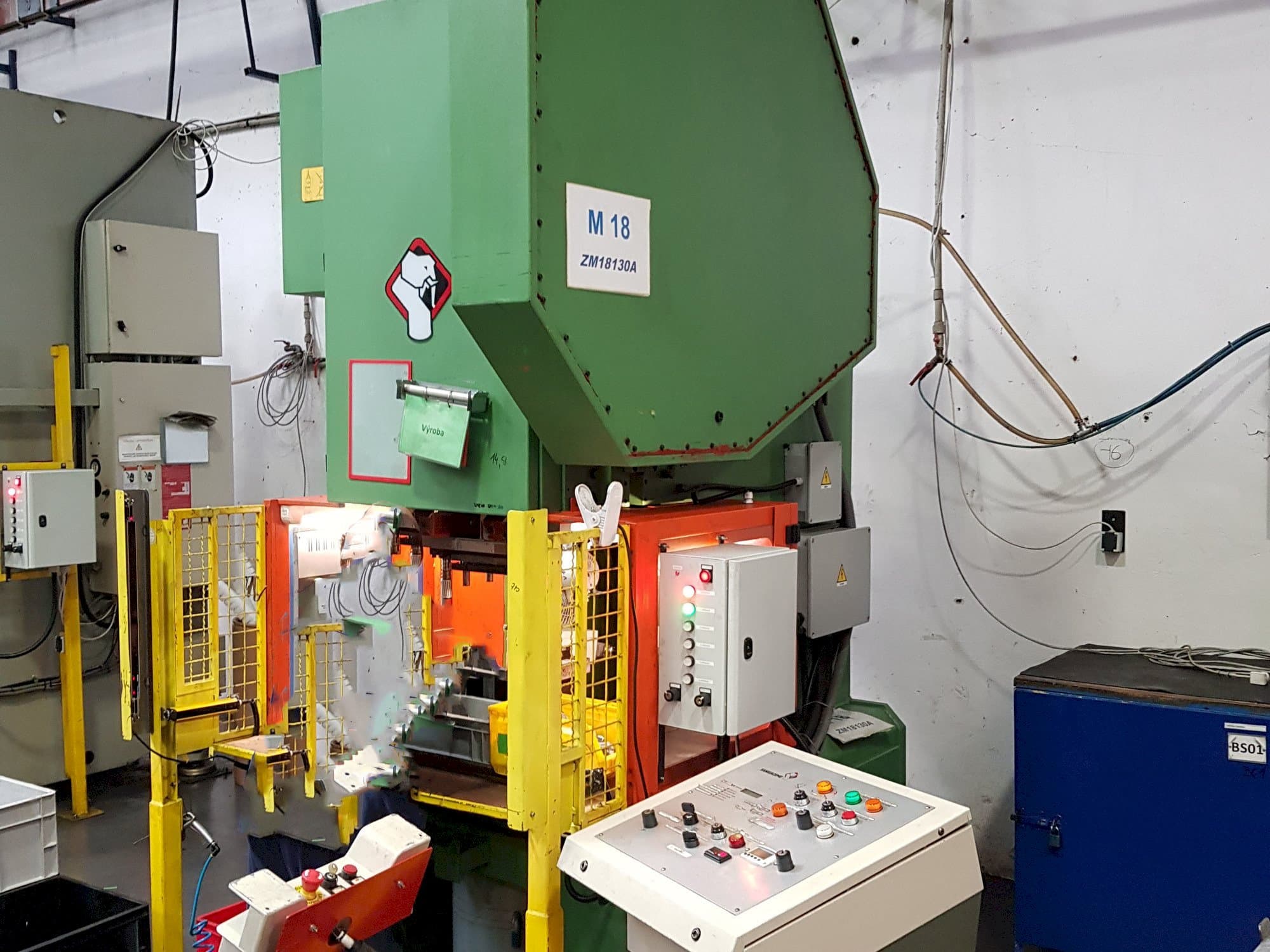 Koneen  Giacomo									 T 130R etunäkymä