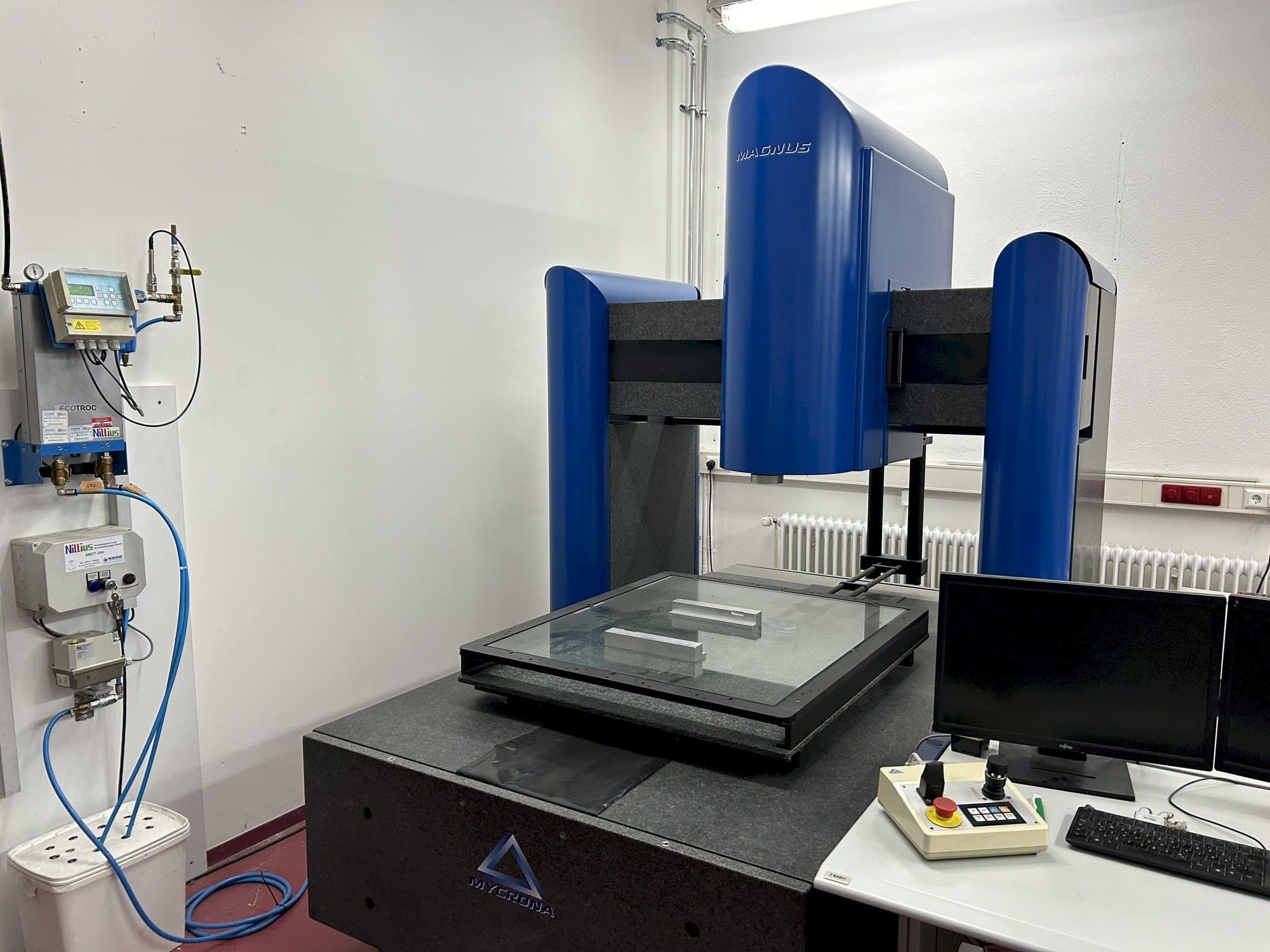 Koneen  MYCRONA Magnus BL etunäkymä