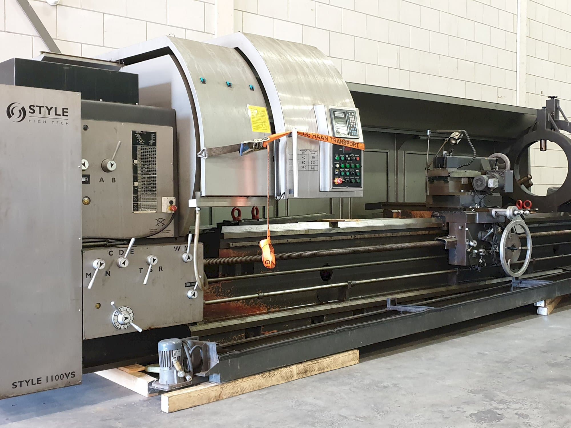 Koneen  STYLE etunäkymä 1100VS