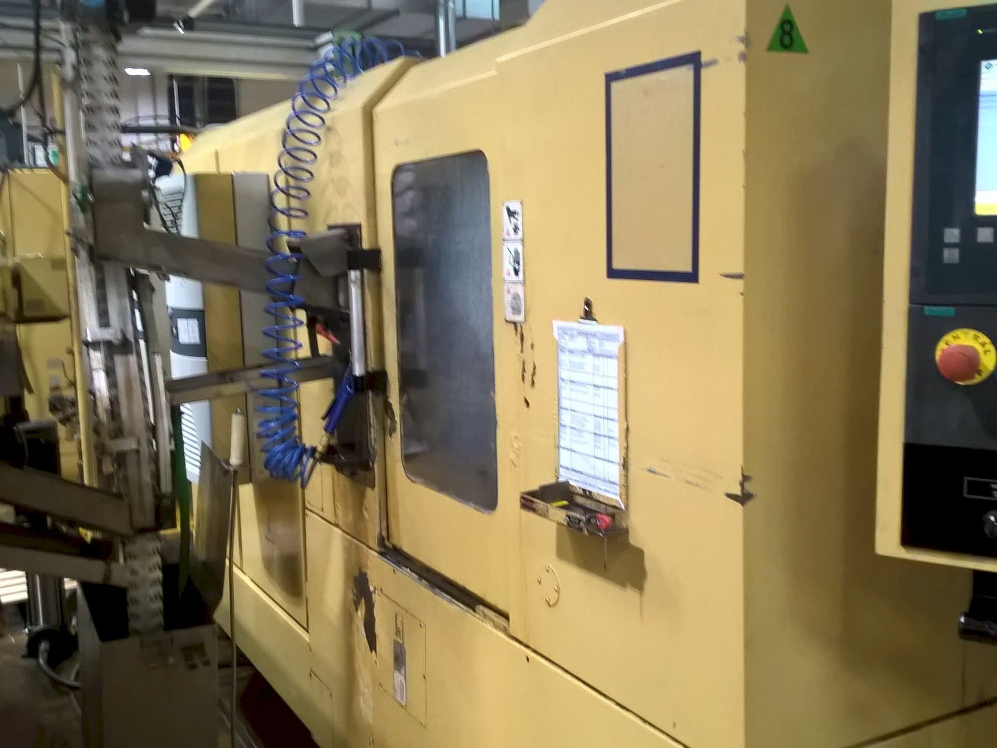 Koneen  TAJMAC-ZPS SAL 100/4 oikean sivun näkymä