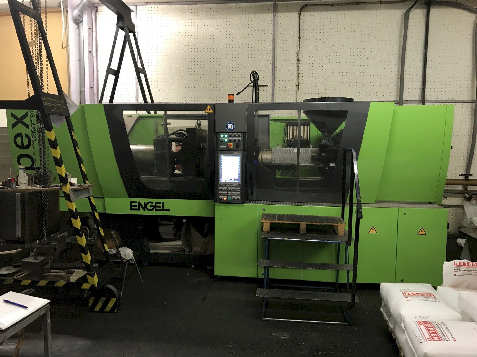 Koneen  ENGEL Victory 650/160 Spex etunäkymä