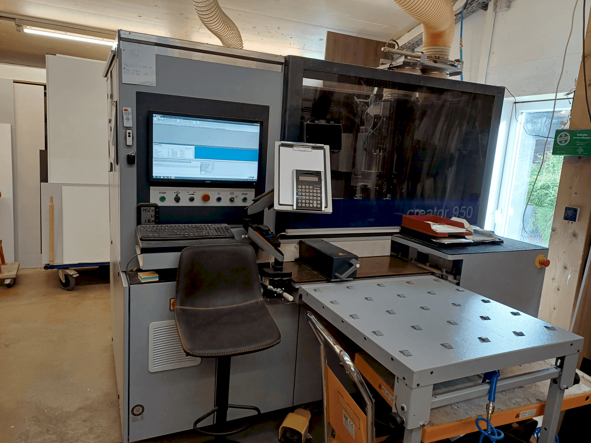 Koneen  FORMAT4 CNC CREATOR 950 etunäkymä
