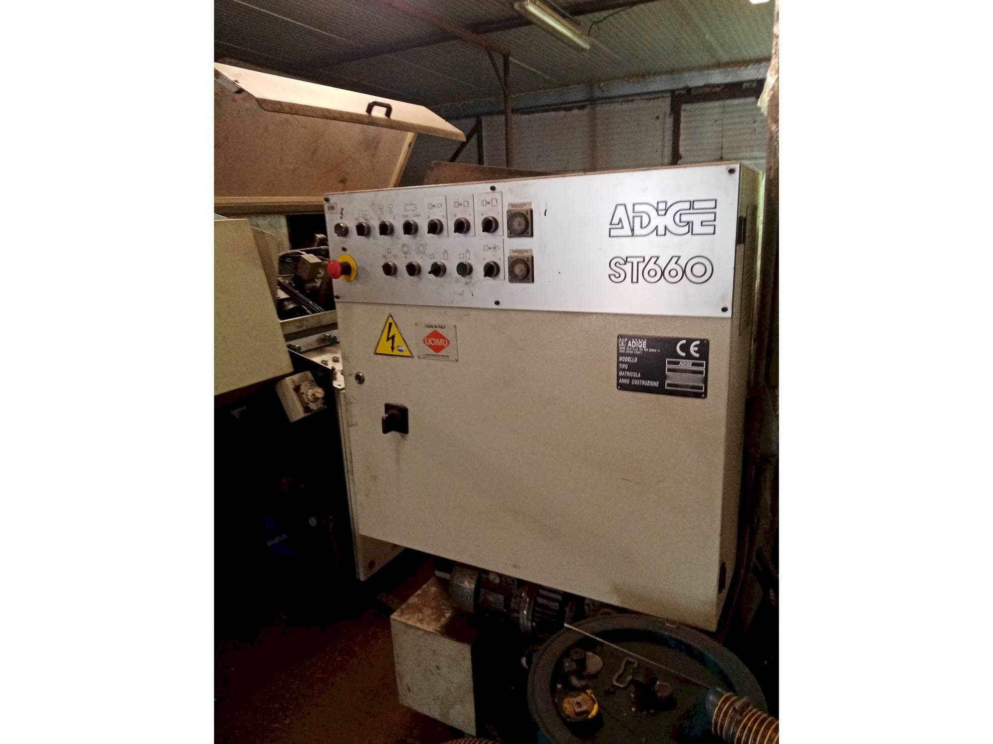 Koneen  ADIGE TT640 ST660 etunäkymä