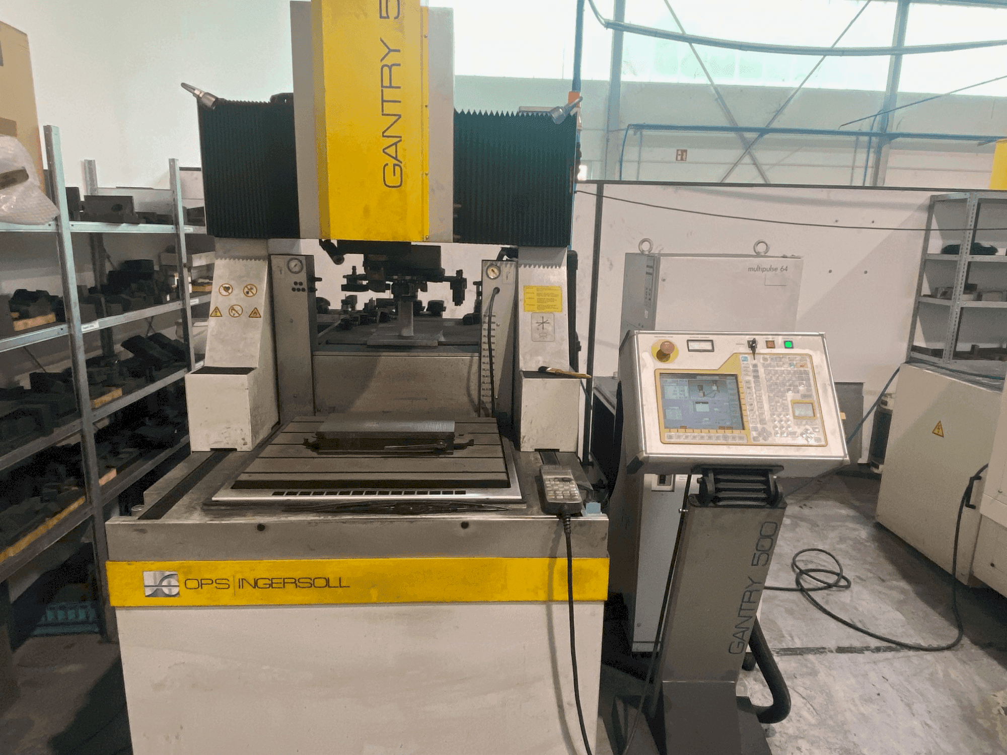 Koneen  OPS INGERSOLL Gantry 500 etunäkymä