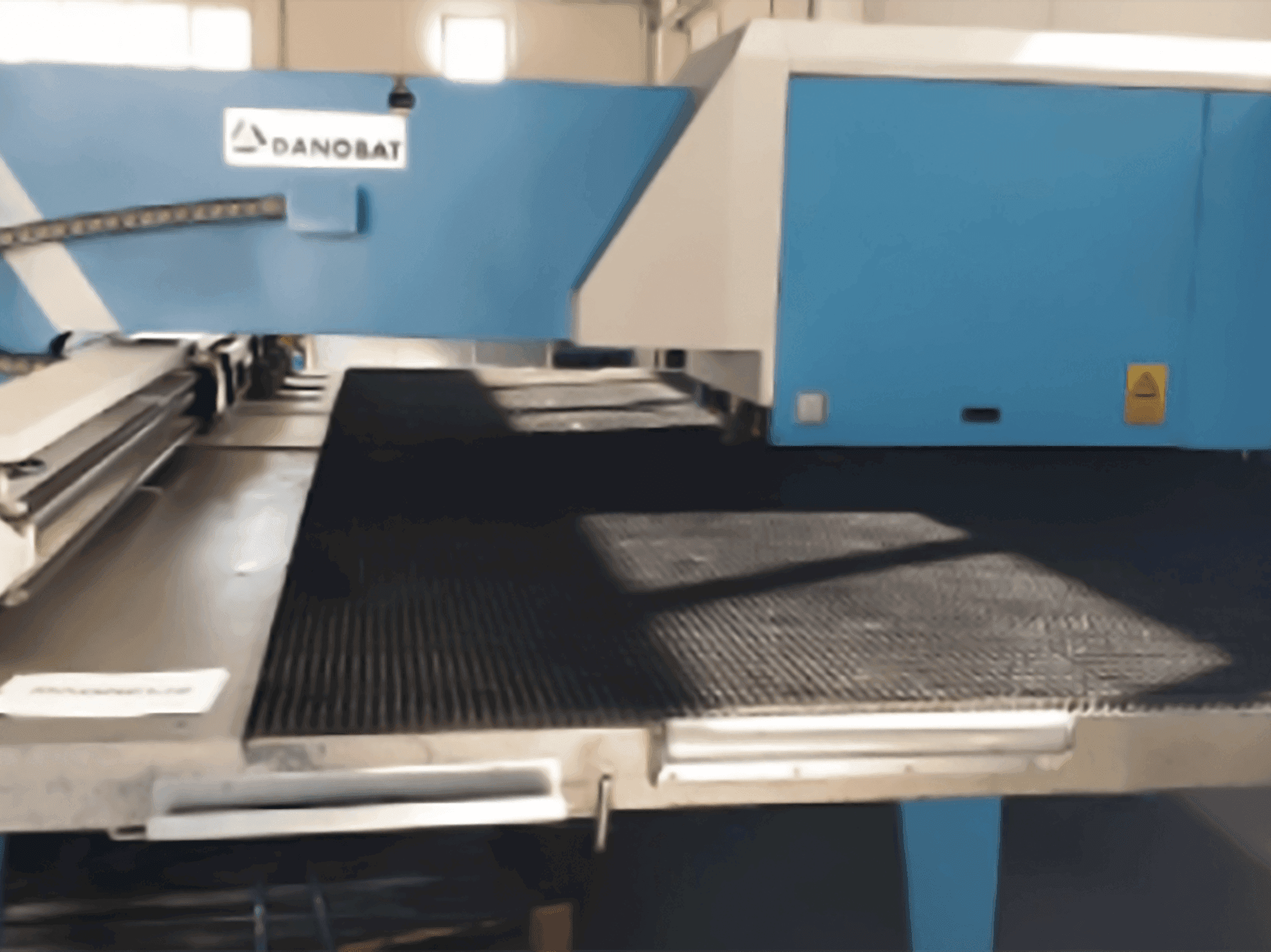 Koneen  DANOBAT PGA-1 etunäkymä