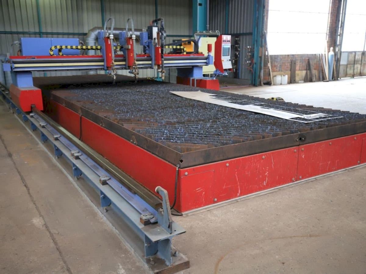 Koneen  SATO LS 3500 etunäkymä