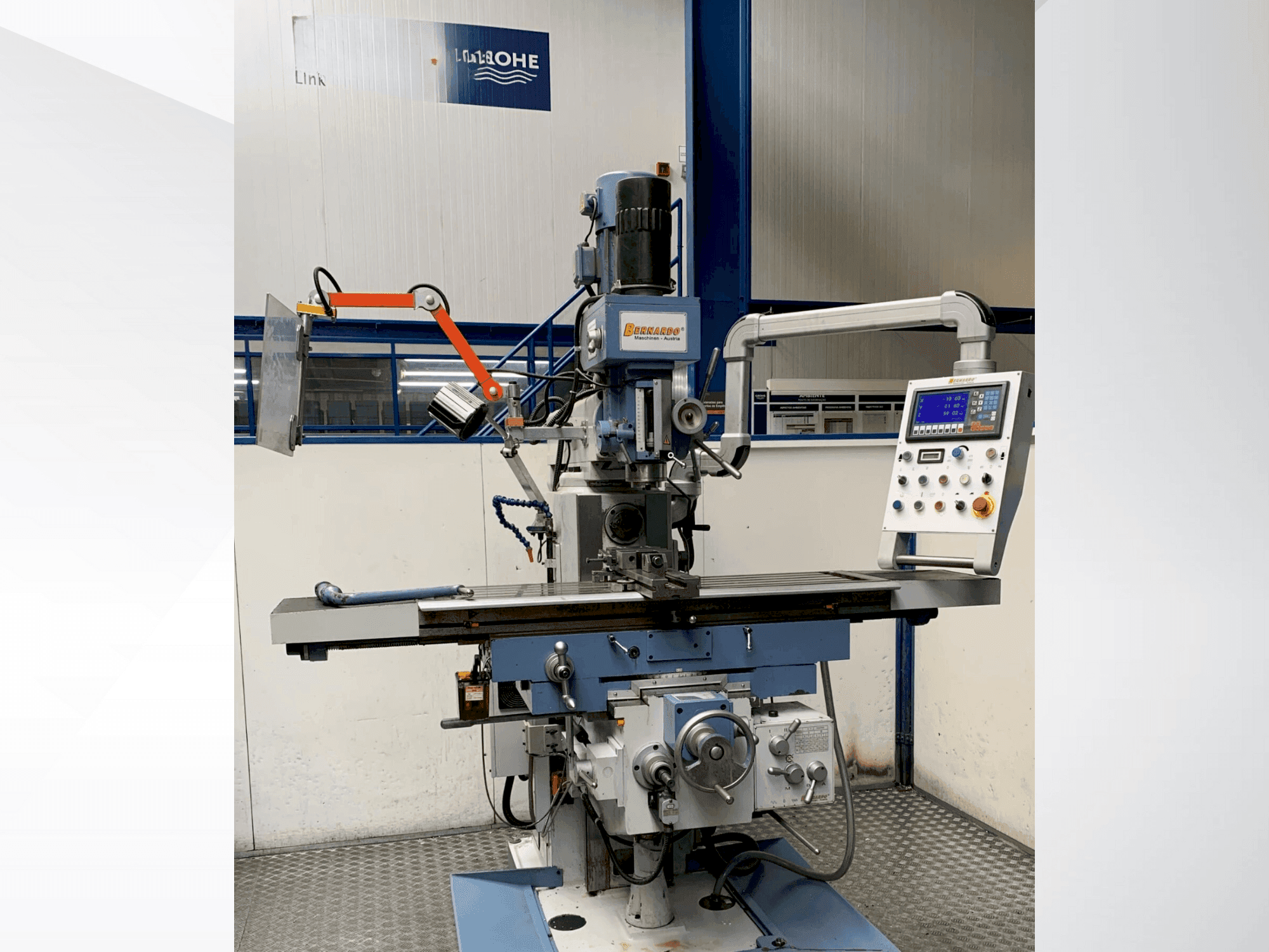 Koneen  Bernardo UWF 95 N etunäkymä