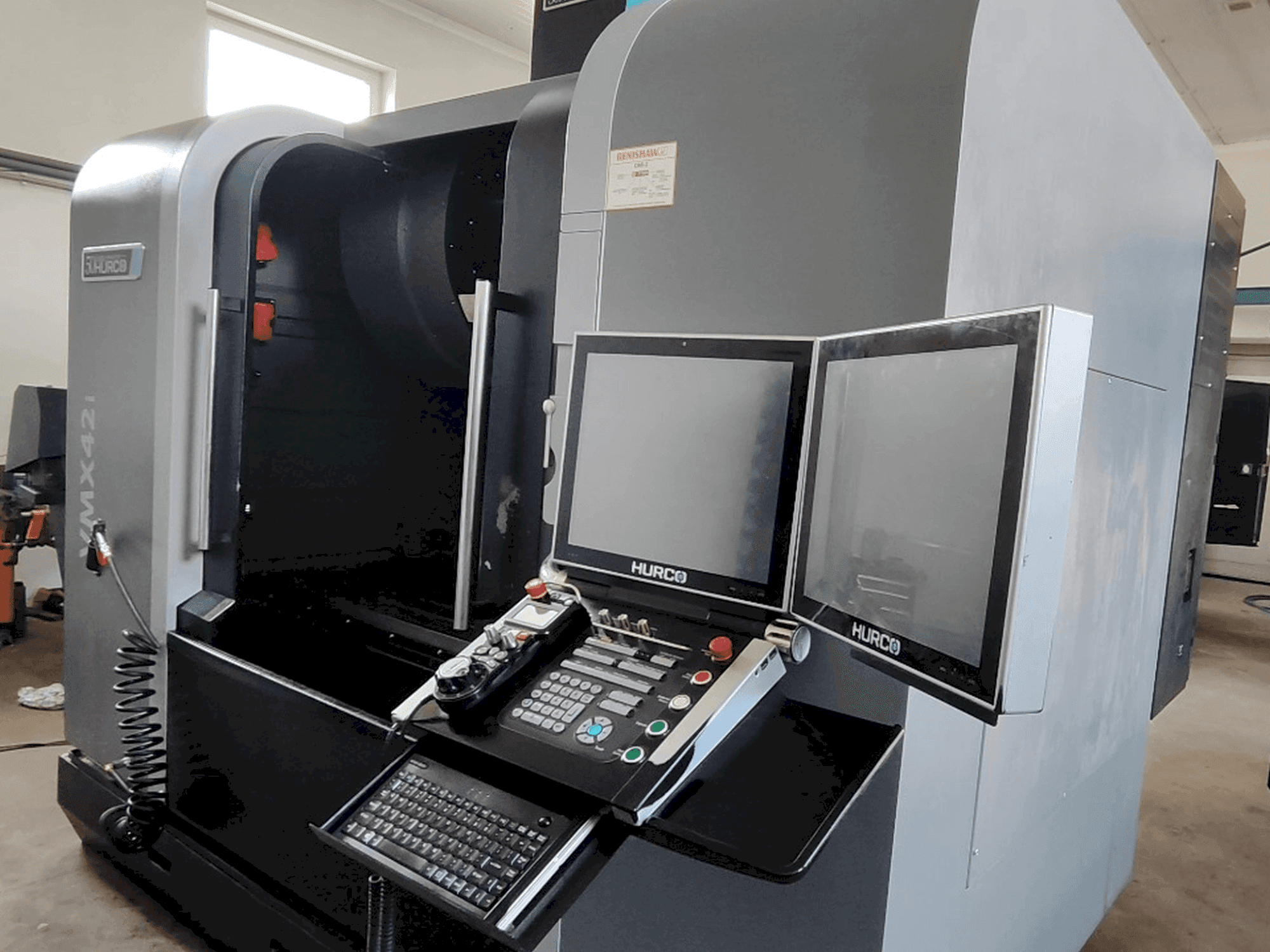Koneen  Hurco VMX 42i (2018) etunäkymä