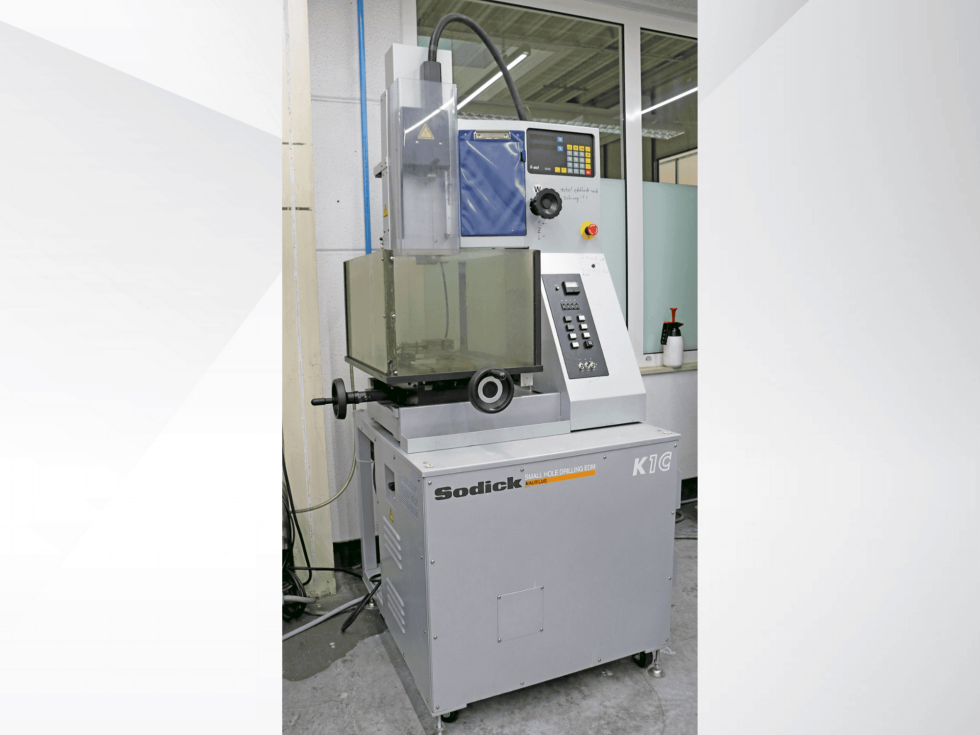 Koneen  Sodick KIC etunäkymä