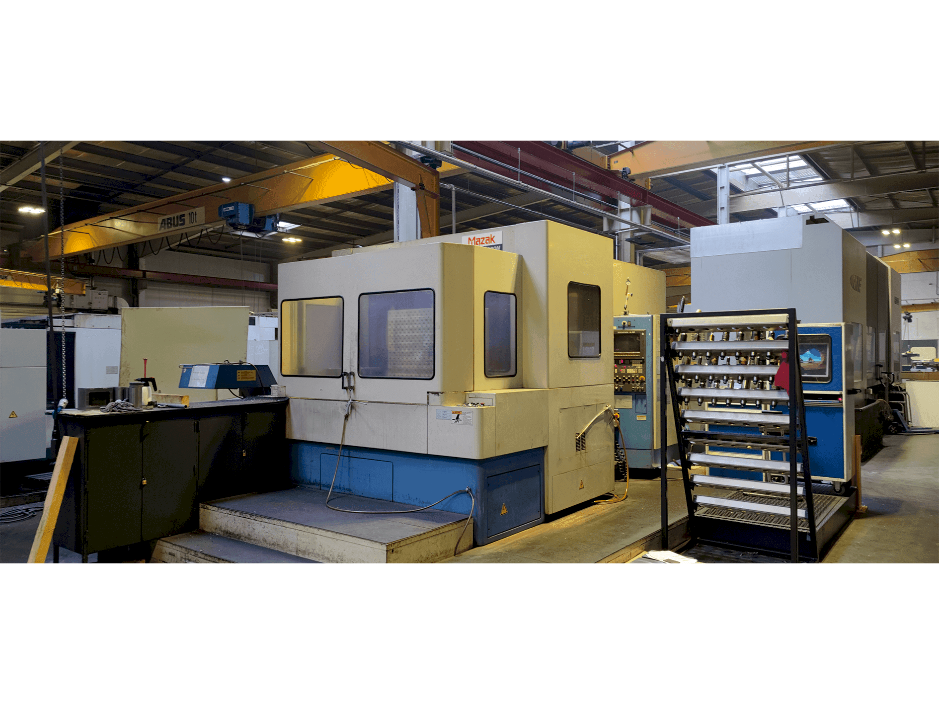 Koneen  Mazak H-630 N etunäkymä