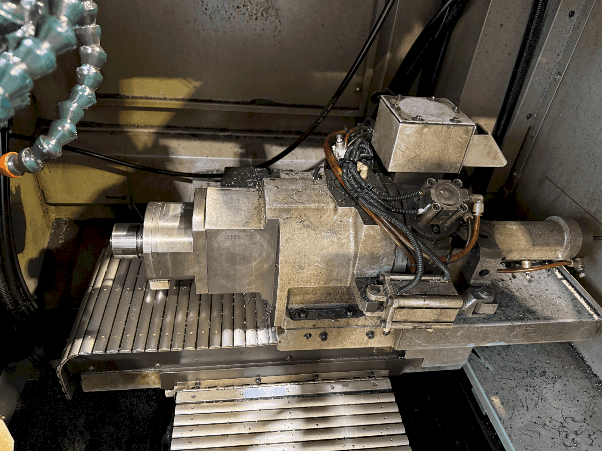 Koneen  TSUGAMI HS207 etunäkymä