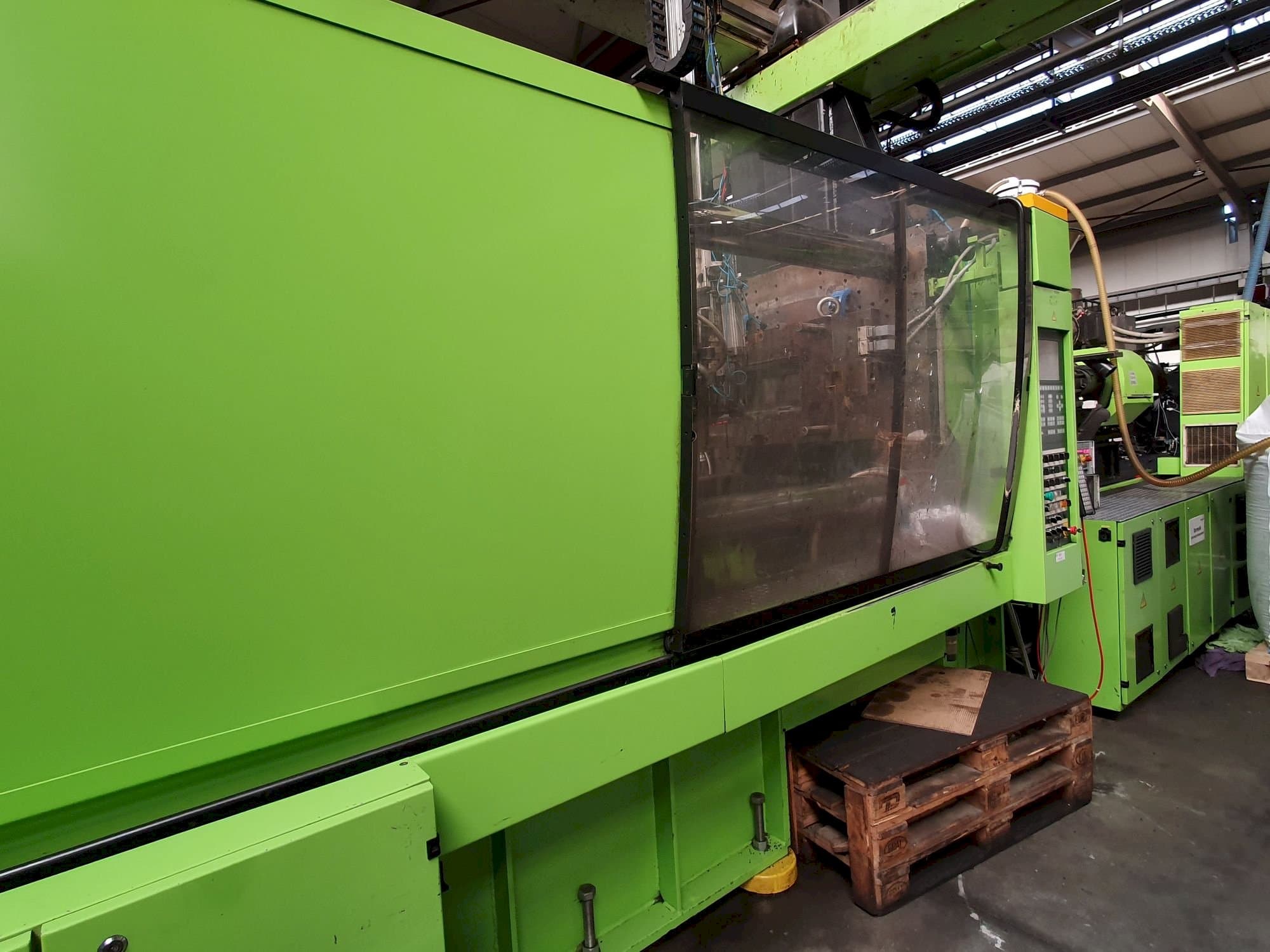 Koneen  ENGEL ES 4550/550 KSL etunäkymä