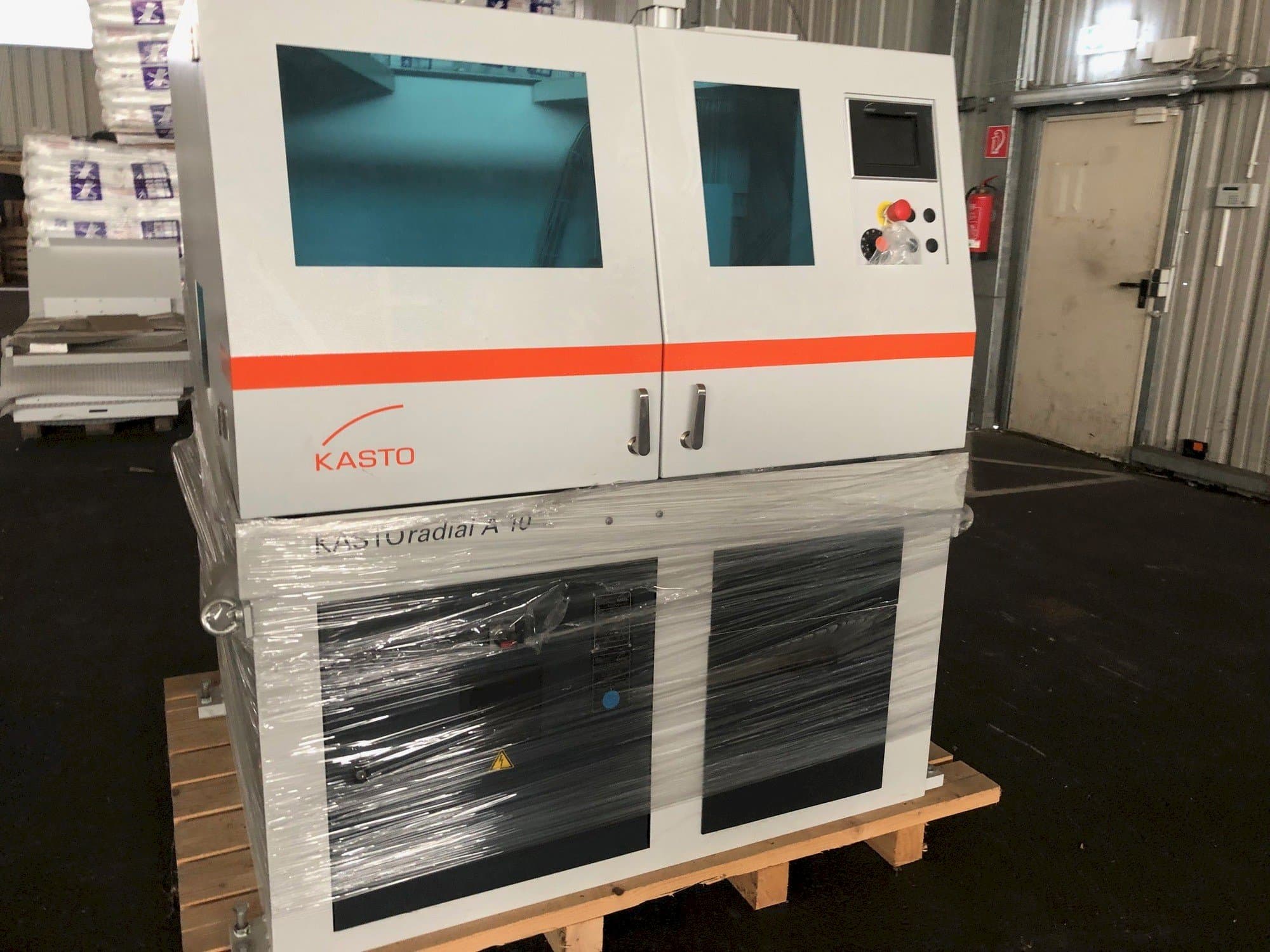 Koneen  KASTO Radial A10 etunäkymä