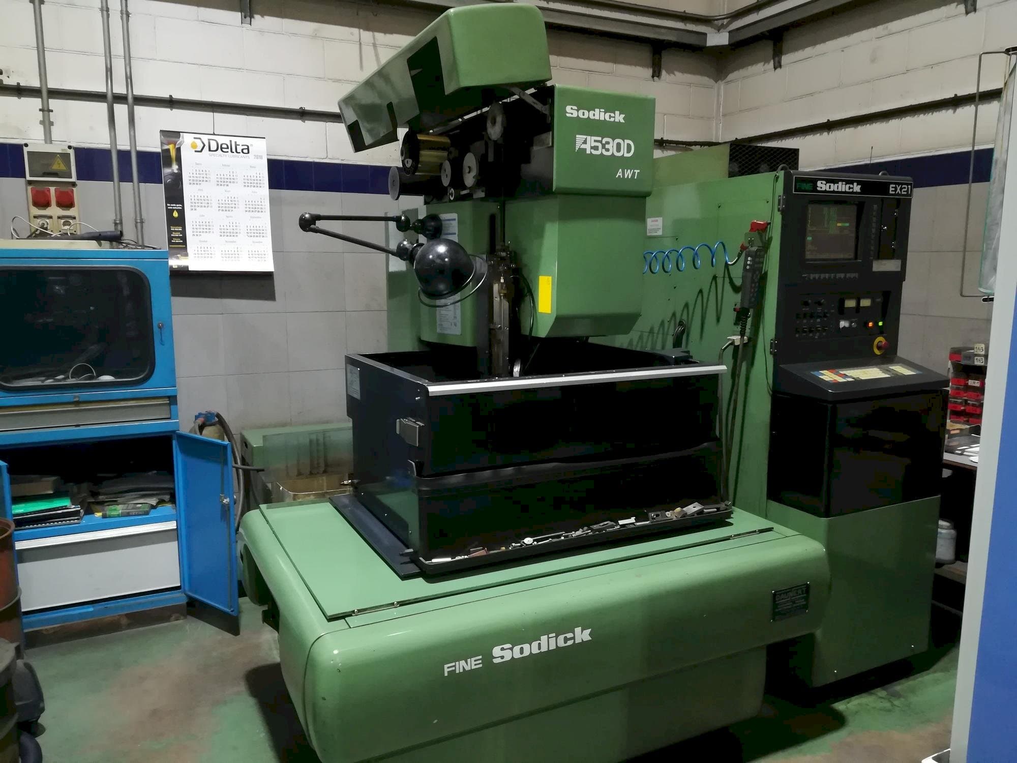 Koneen  Sodick A-530D etunäkymä