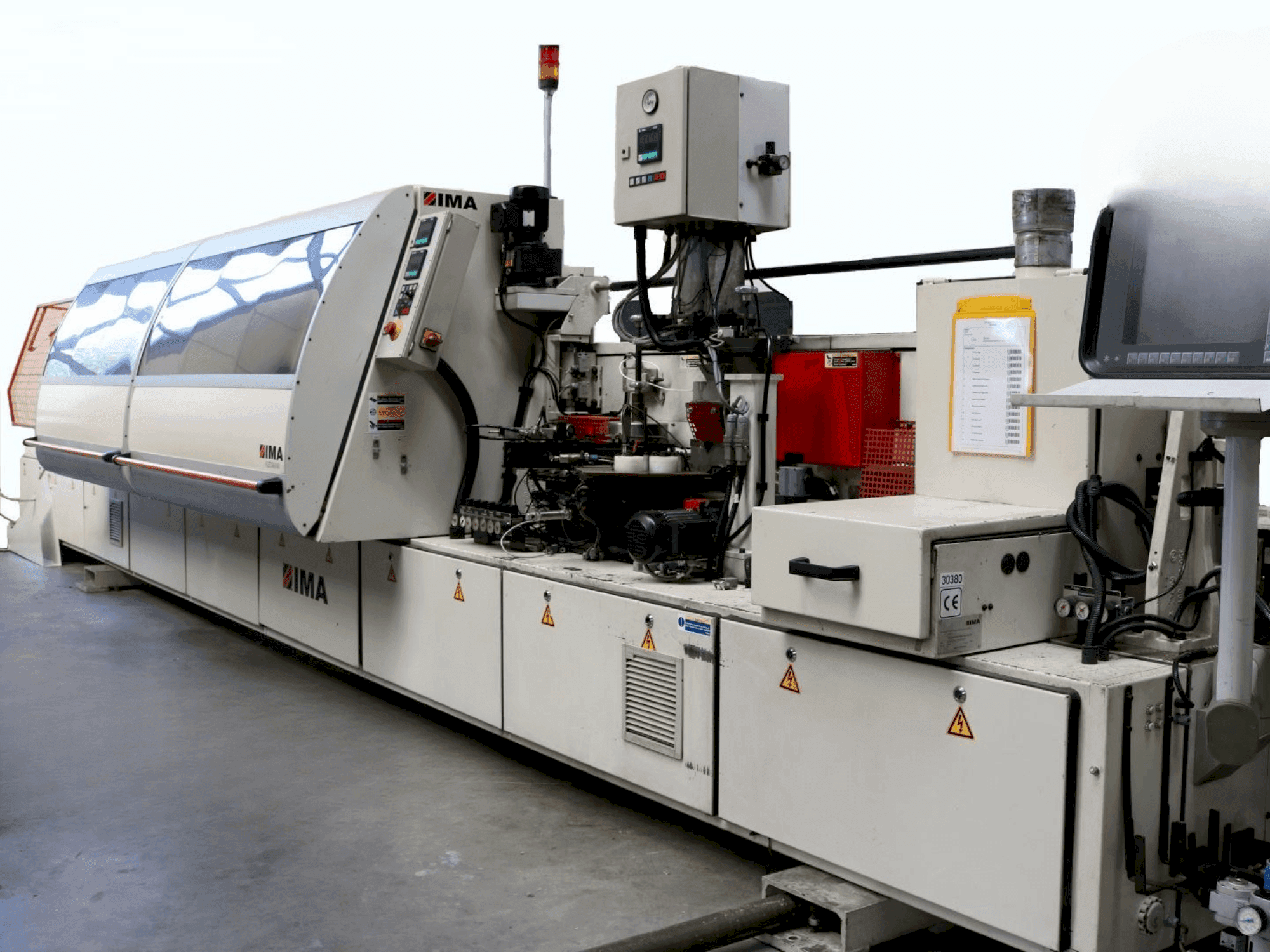 Koneen  IMA NOVIMAT/K/I/G80/821/R3 etunäkymä