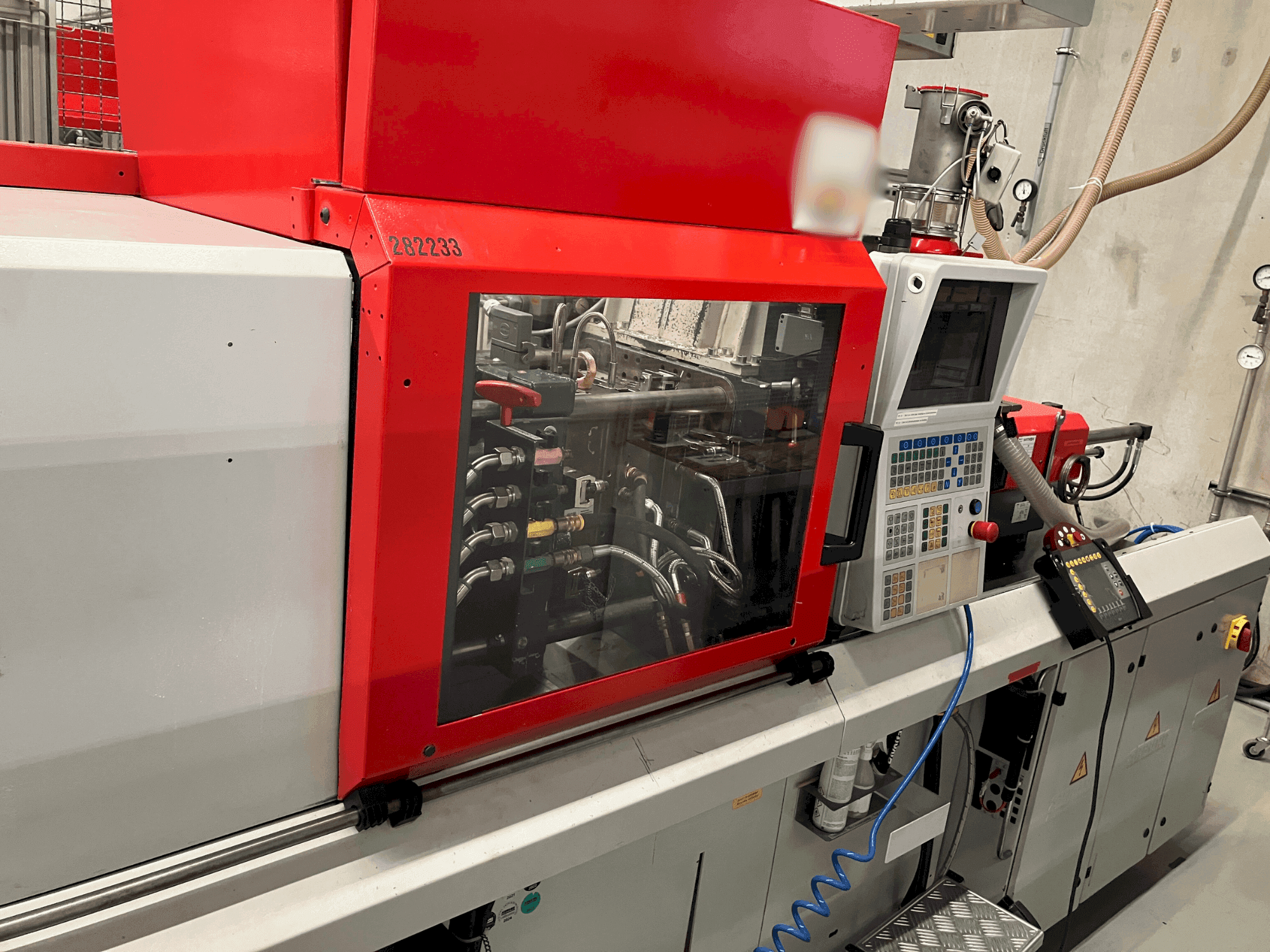 Koneen  Arburg Allrounder 320 S 500-150 etunäkymä