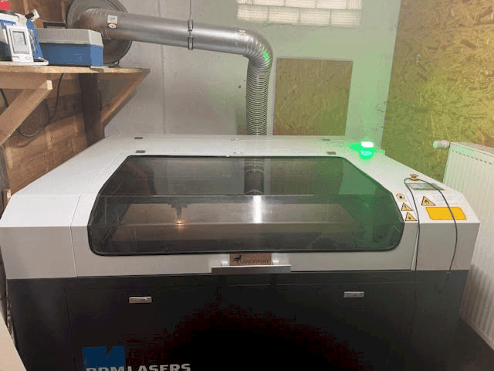 Koneen  BRM Lasers 90130 - 100 Watt CO2 etunäkymä