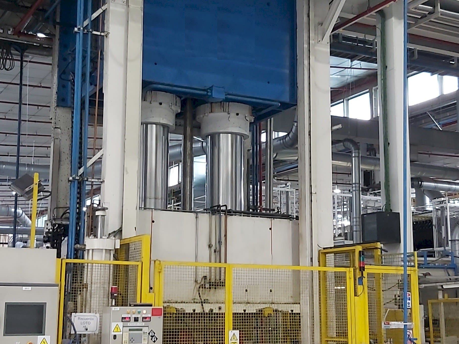 Koneen  Pinette 1500 Ton etunäkymä