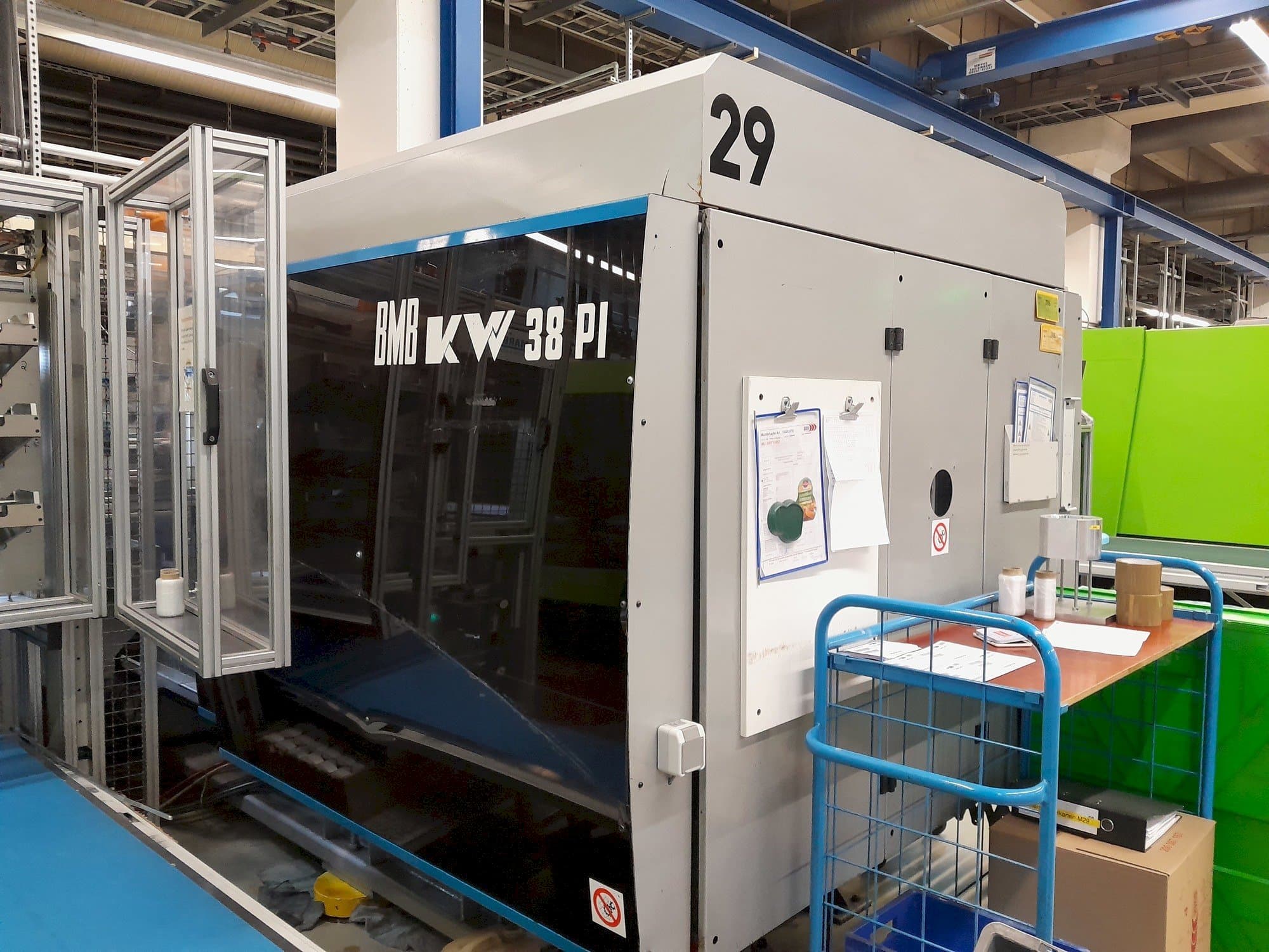 Koneen  BMB KW 38 PI/1300 etunäkymä