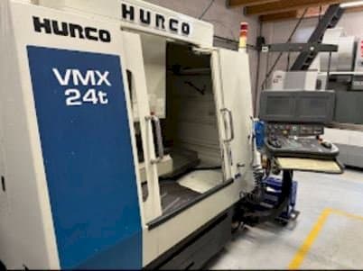 Koneen  Hurco VMX 24 T vasemman sivun näkymä
