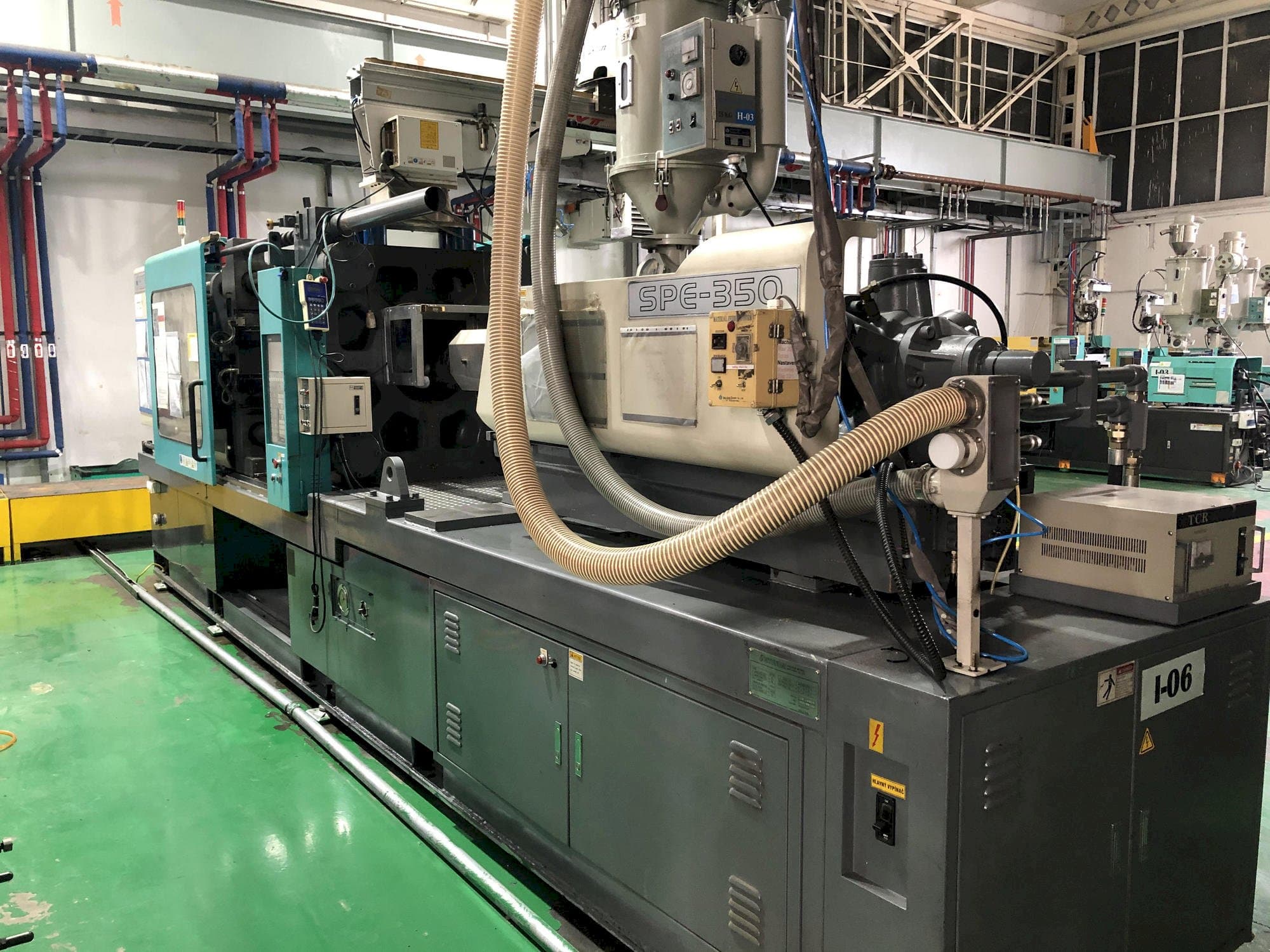 Koneen  Hyundai SPE-350 etunäkymä