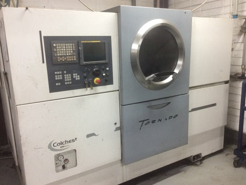 Koneen  Colchester Tornado T8 etunäkymä