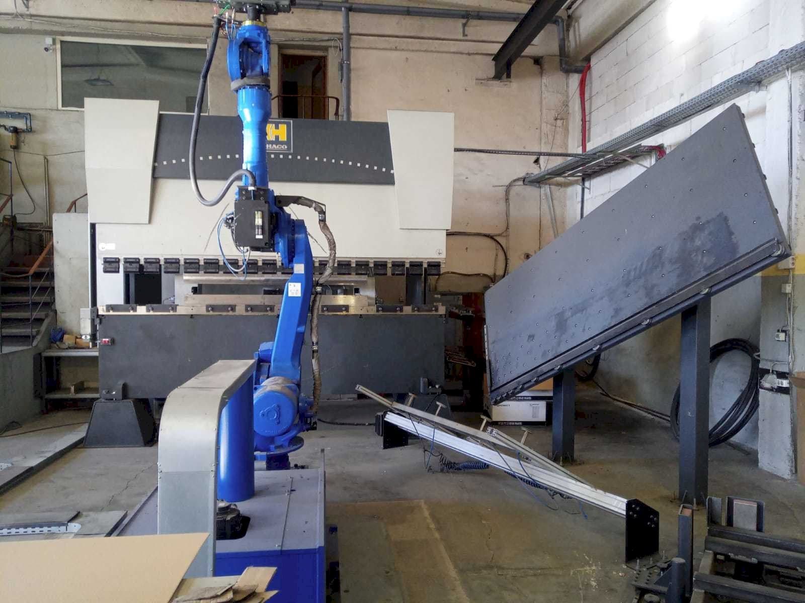 Koneen  HACO ERM 36150 etunäkymä