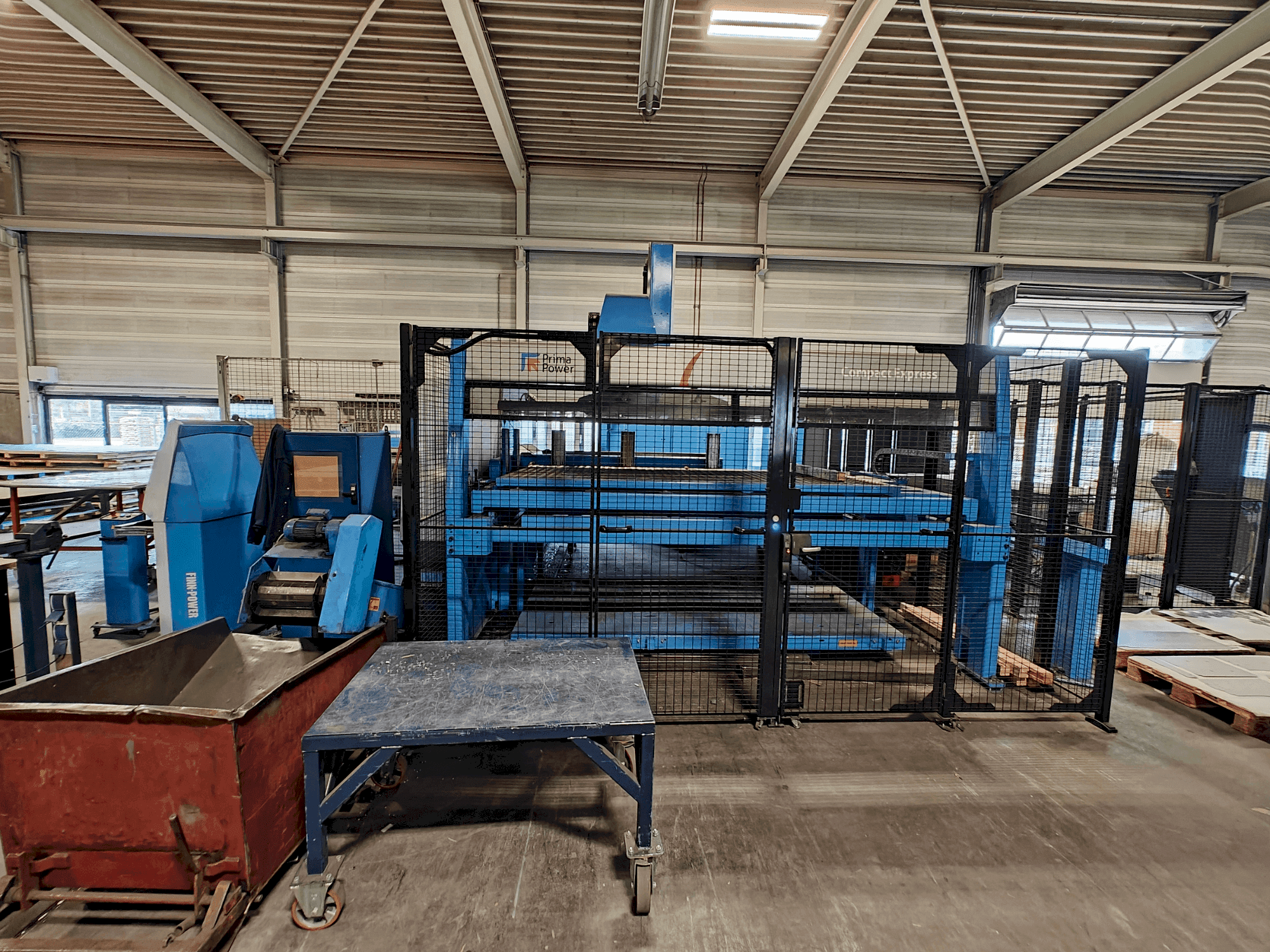 Koneen  Finn-Power C6 + Compact Express etunäkymä