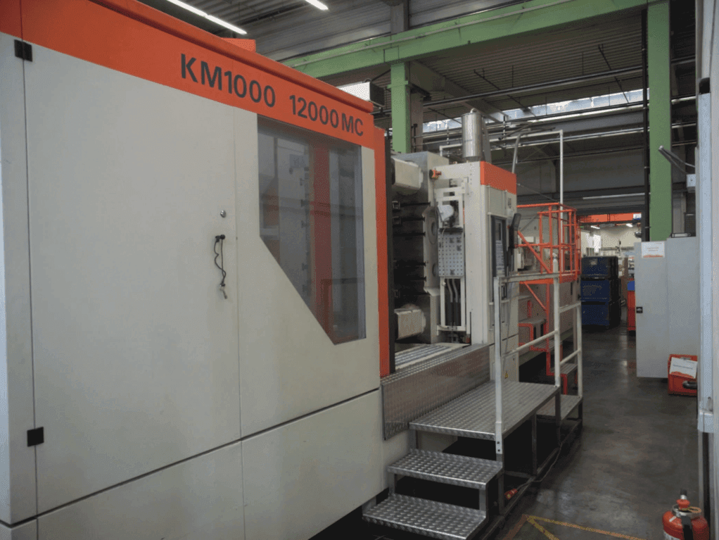 Koneen  Krauss Maffei 1000-12000 MC etunäkymä