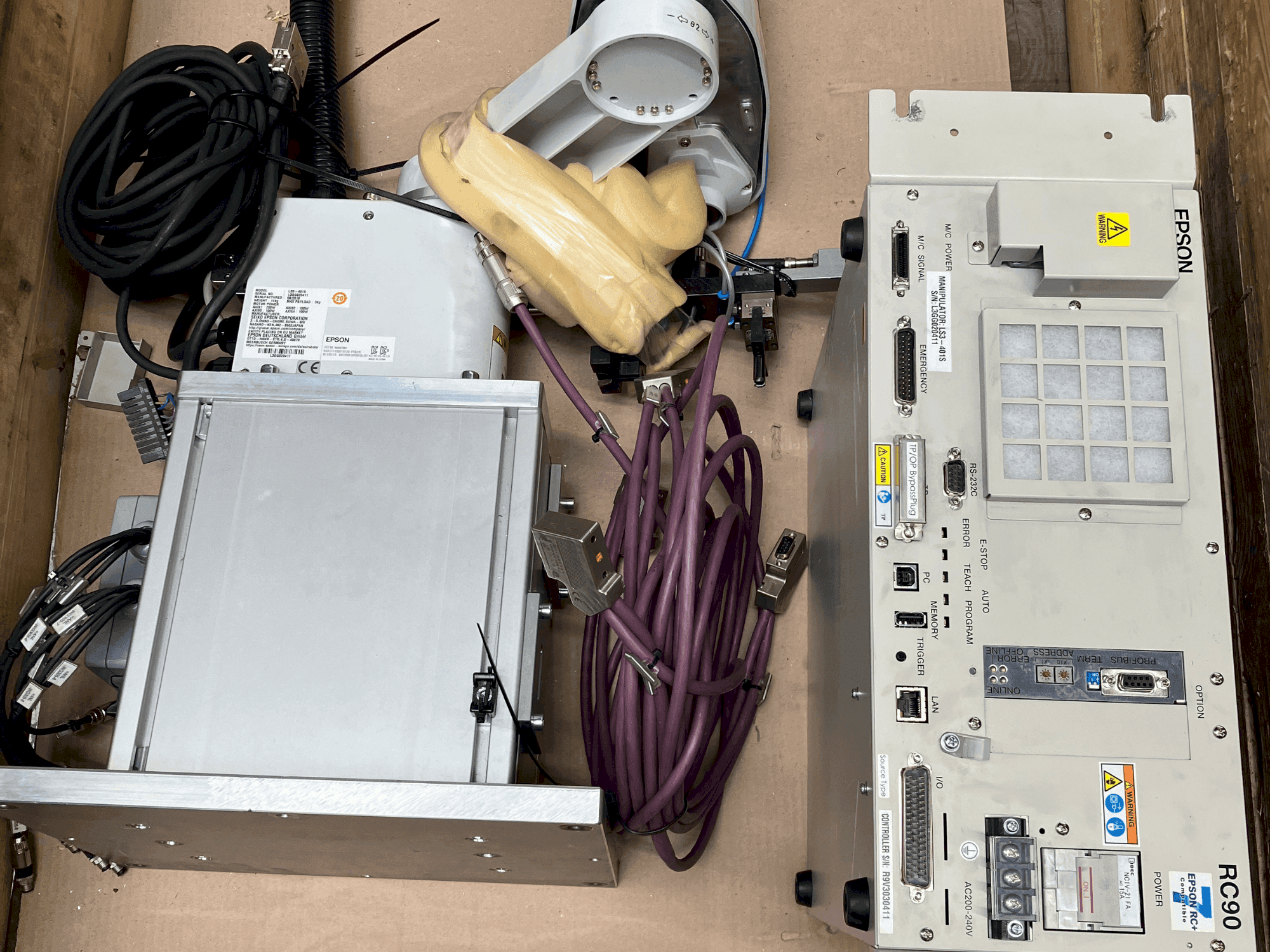 Koneen  EPSON LS6-602S etunäkymä