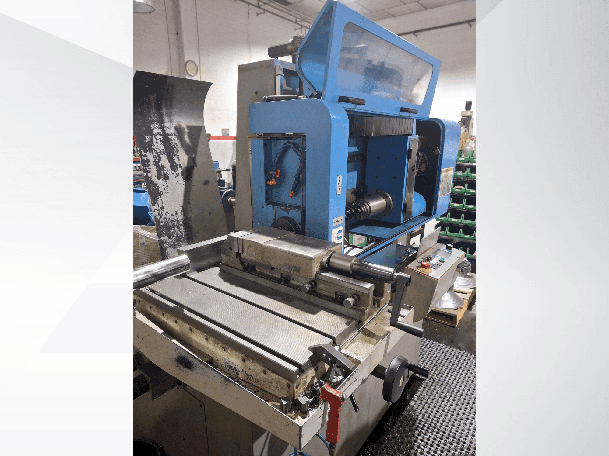 Koneen  IXION TL 1.1 etunäkymä