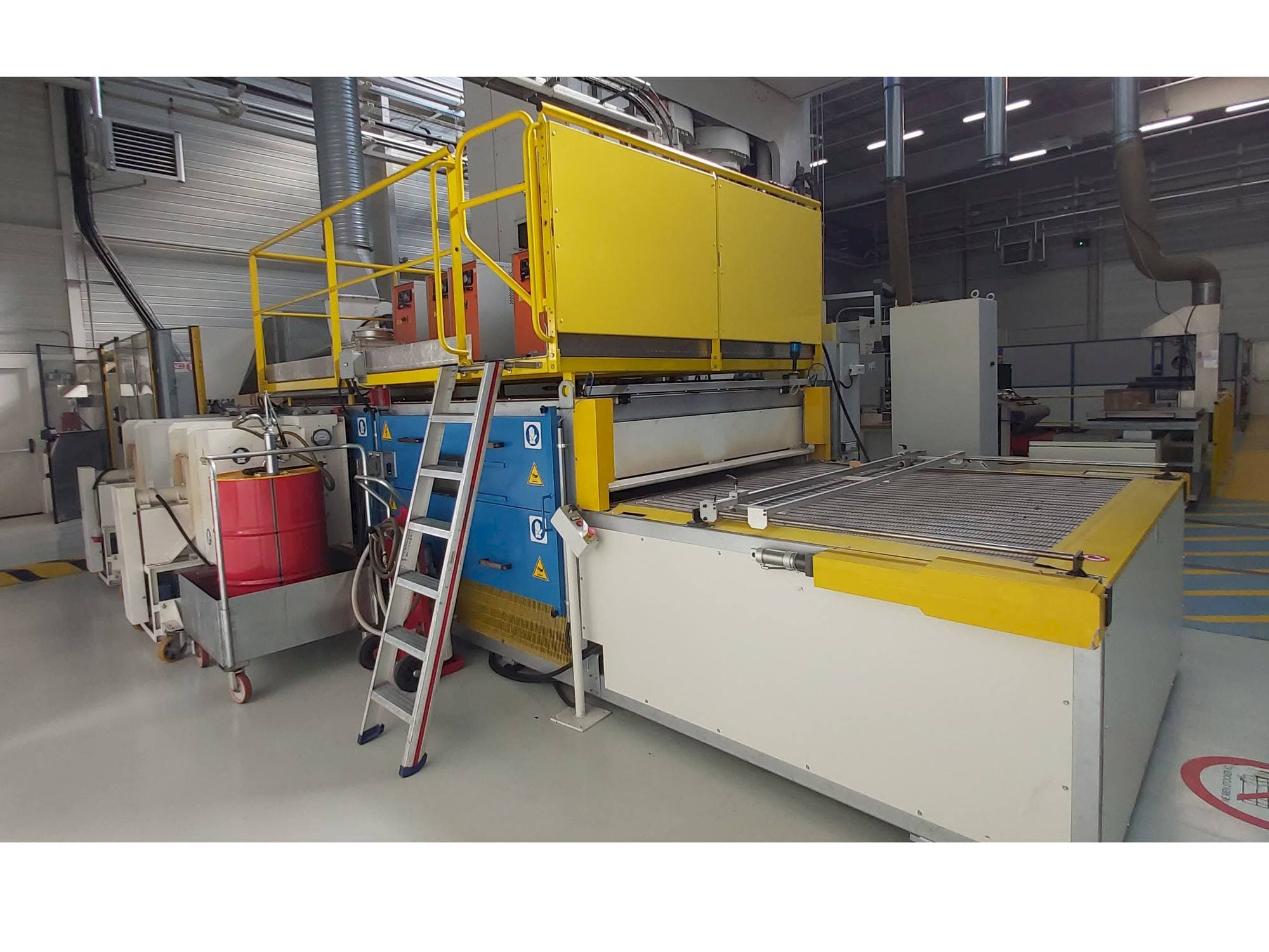 Koneen  CANNON PRE PREG OVEN etunäkymä