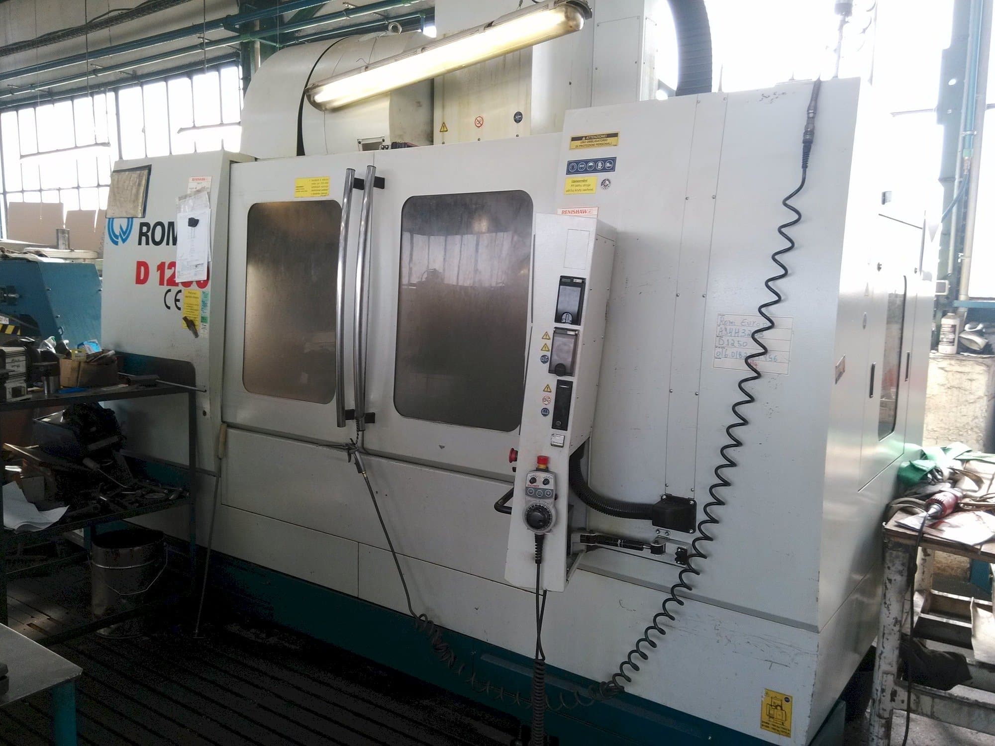 Koneen  Romi D 1250 etunäkymä