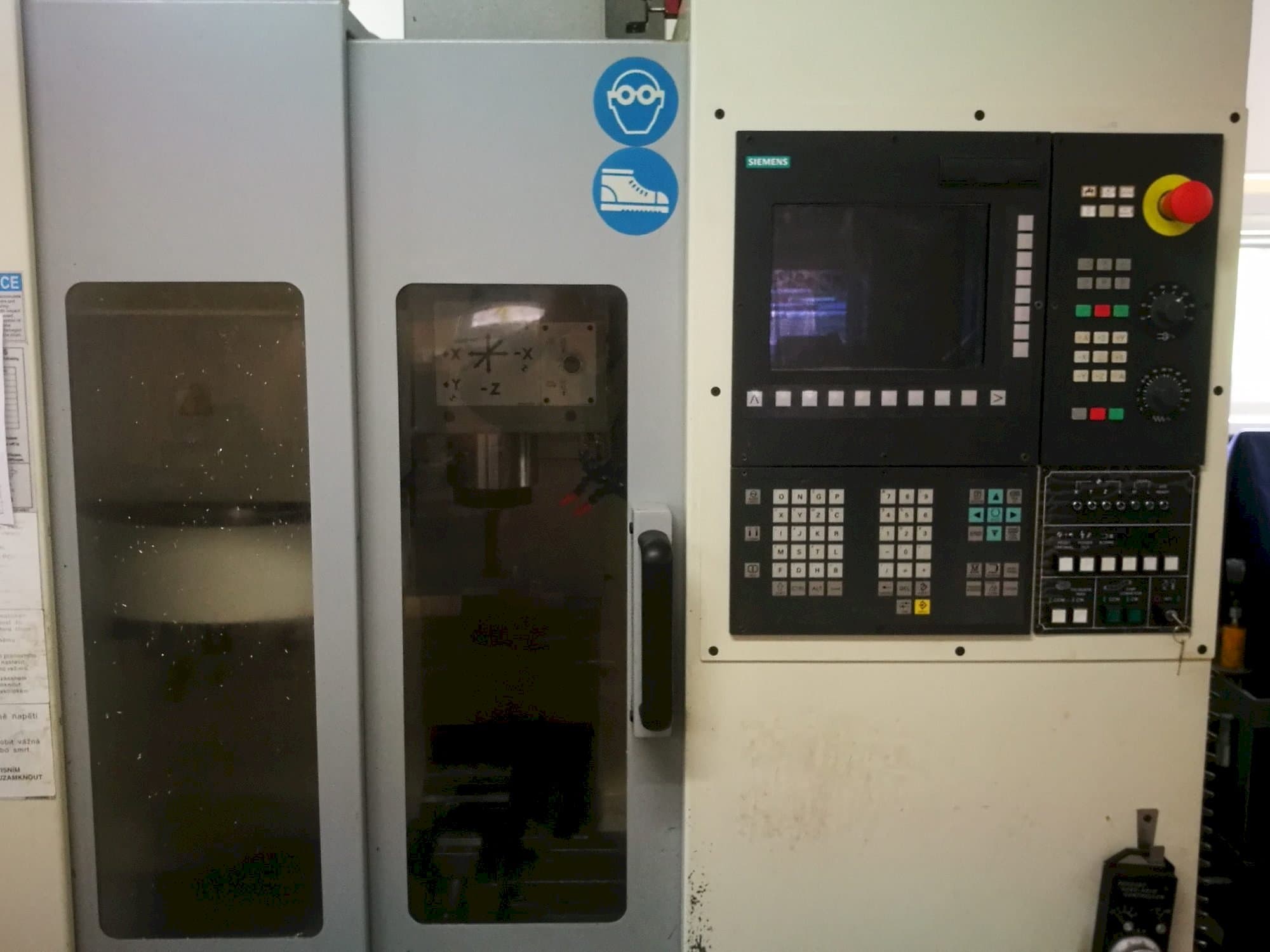 Koneen  Chevalier 1418 VMC-40 etunäkymä