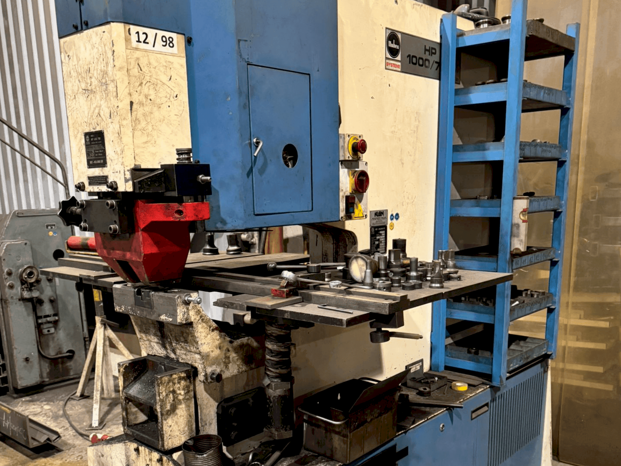 Koneen  KLEIN HP 1000/760 etunäkymä