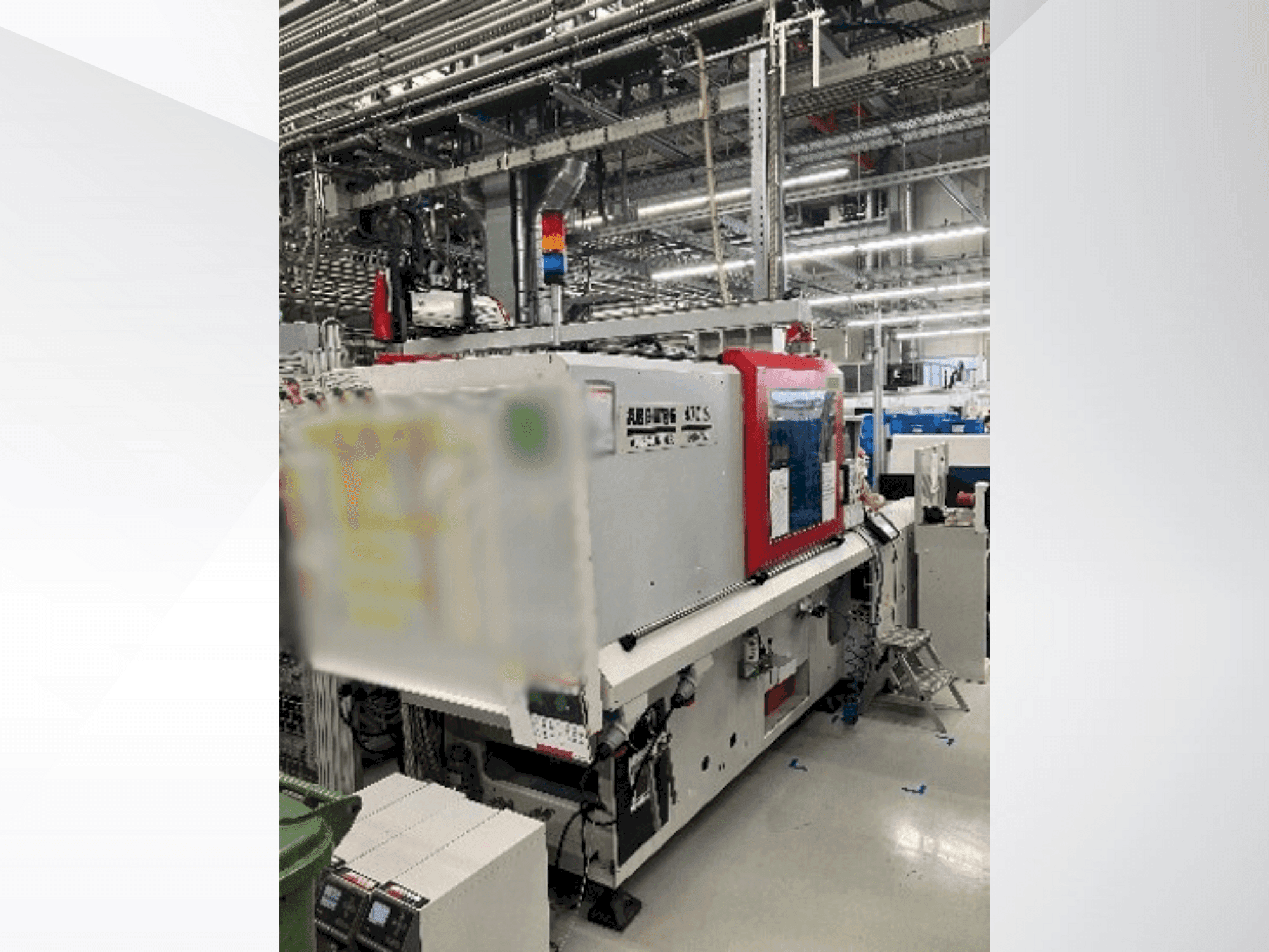 Koneen  Arburg Allrounder 470 S 1300-350 etunäkymä