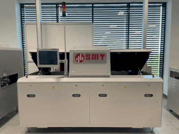 Koneen  SMT UV 3/-3 etunäkymä