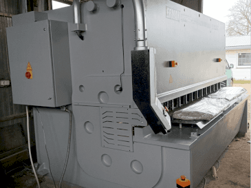 Koneen  ERMAKSAN HVR 3100-16 etunäkymä